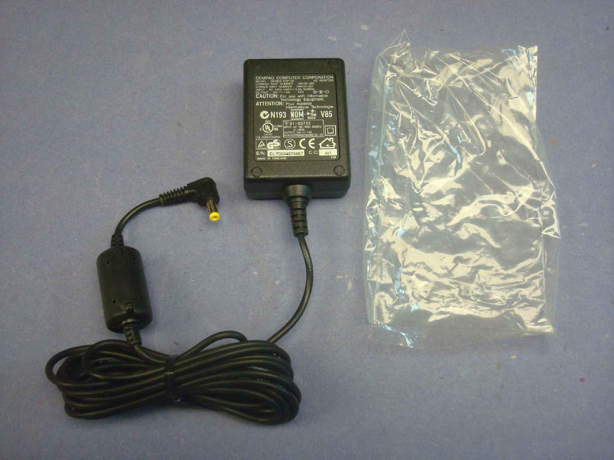 COMPAQ / HEWLETT PACKARD / HP 164153-001 10V DC 1.5A AC ADAPTER WITH BARREL CONNECTOR