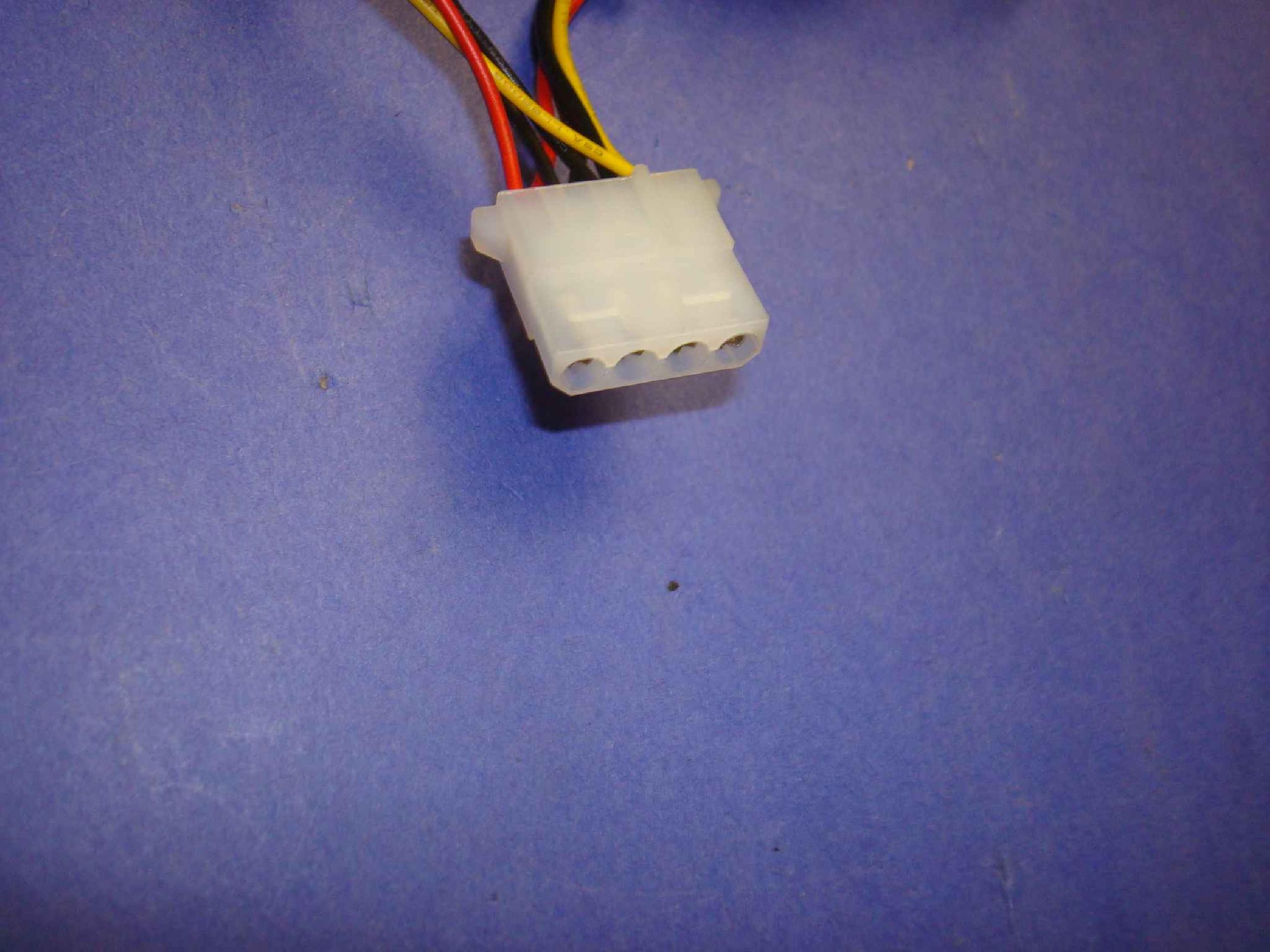 DELTA ELECTRONICS DPS-300AB-15B ATX 20PIN , 2 SATA, 2 MOLEX, 1 BERG