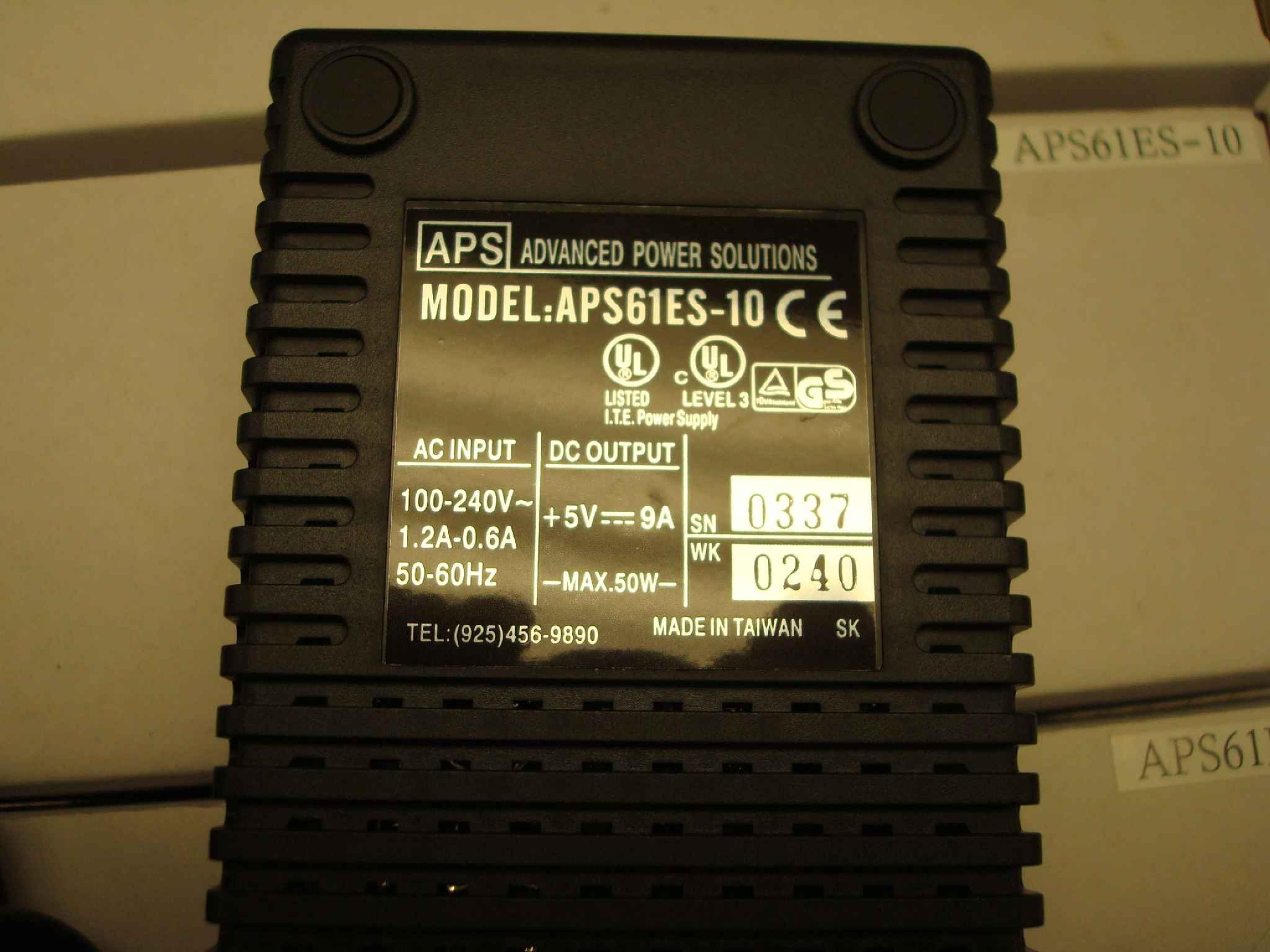 APS APS61ES-10 AC ADAPTER INPUT 100-240VAC OUTPUT +5VDC 9AMP 8 PIN DIN CONNECTOR