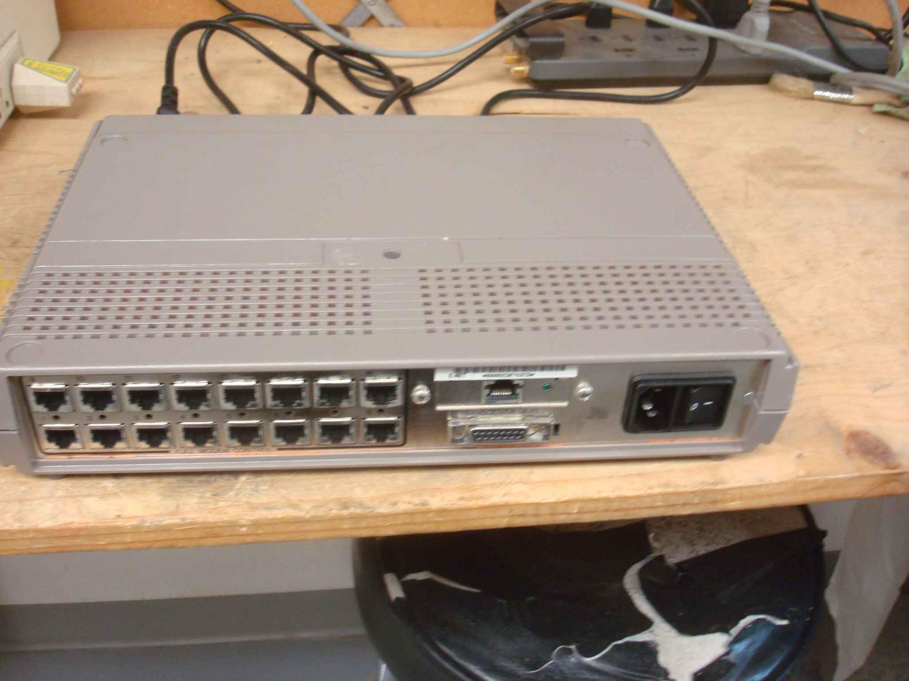 BAY NETWORKS NORTEL CM1001025 ANNEX 2000, ASYNC 16 PORT, IP, SELF-BOOTING, TWISTED PAIR & THICK ETHERNET, 110V WITH RACK KIT