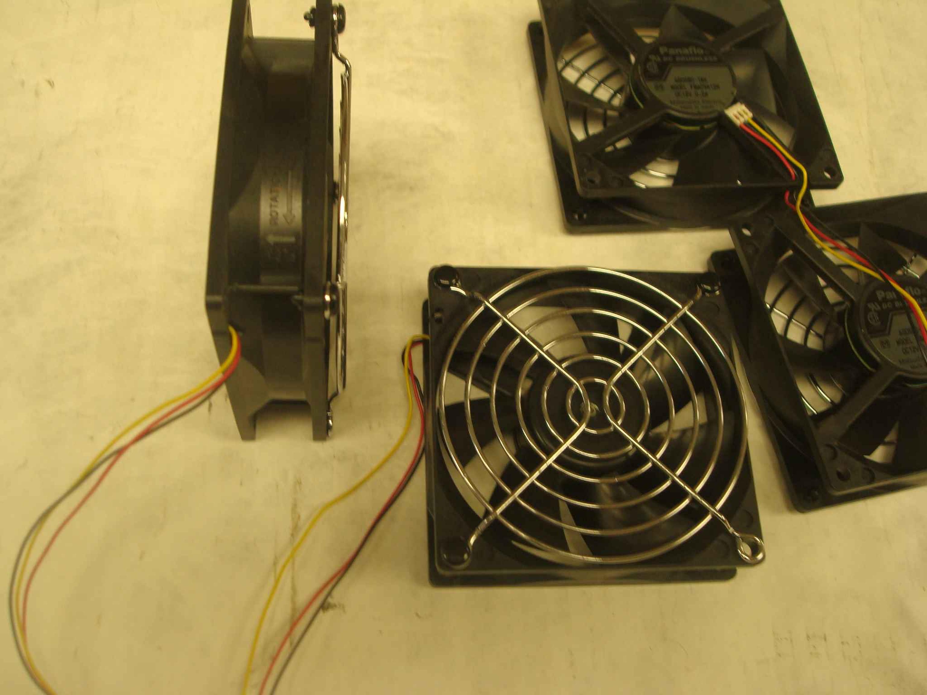 PANAFLO LR99935 FAN MED SPEED 92X92X25MM 3 PIN FAN 12VDC 0.2AMP