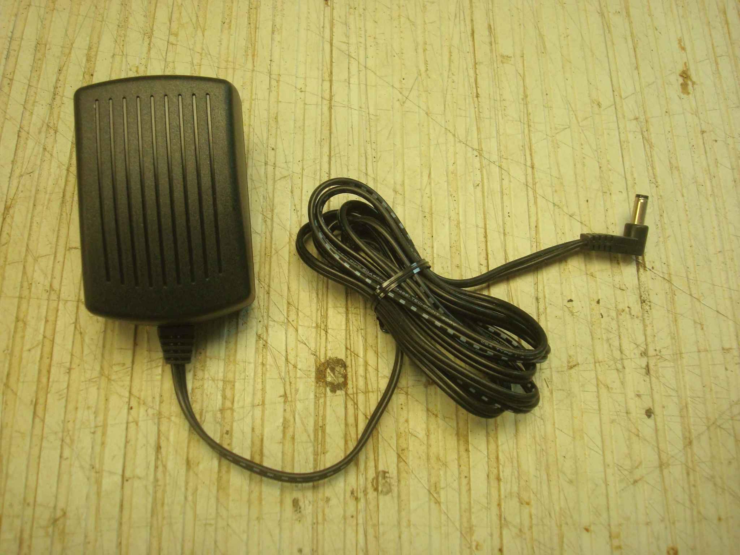 LINKSYS PSASU-121P5P-AM7HK Genuine 12V 2A Power Supply AC ADAPTER for