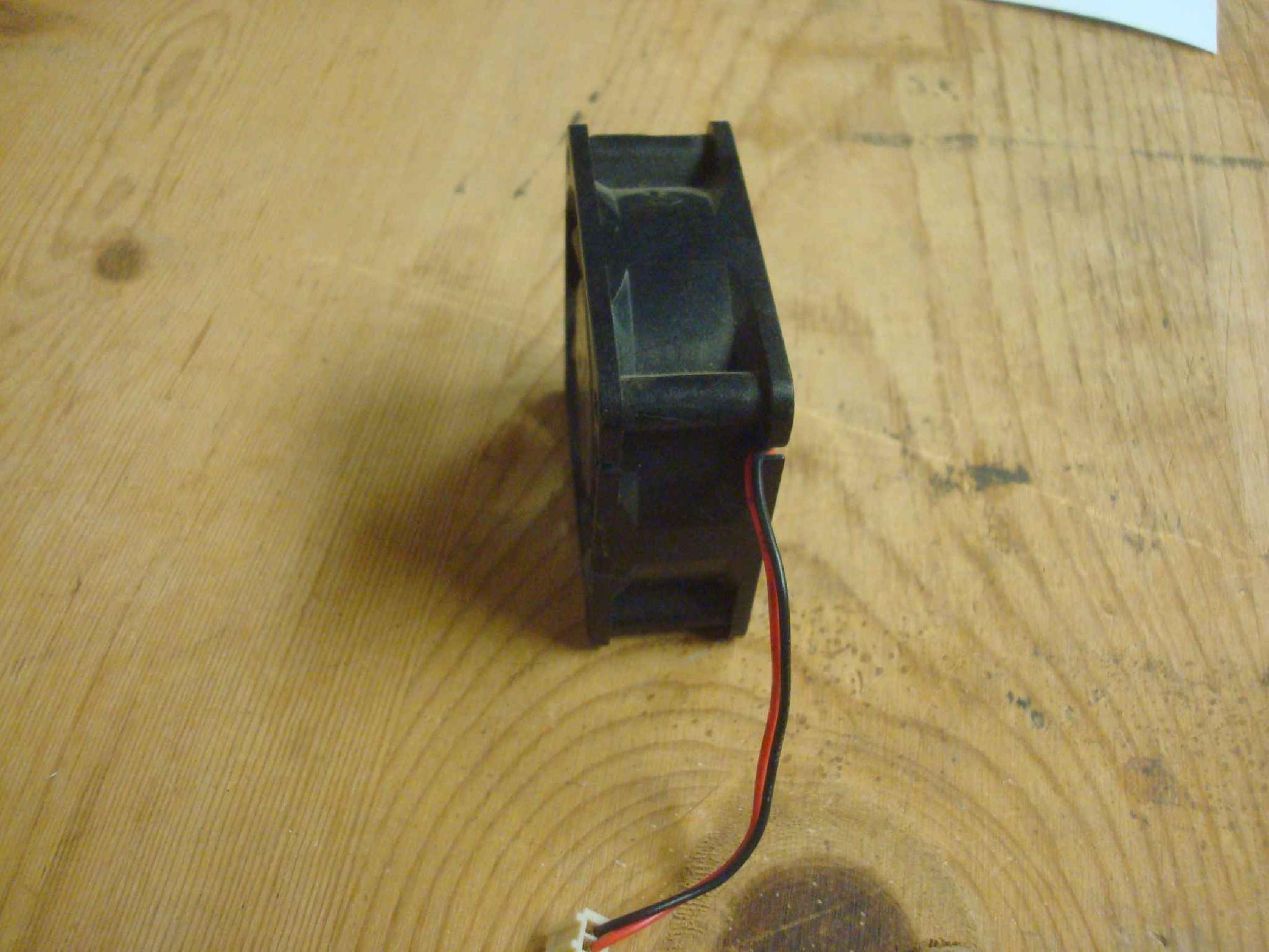 NIDEC D06T-12TH R FAN 7 BLADE 12VDC 0.02AMP 60MM X 25MM 2WIRE