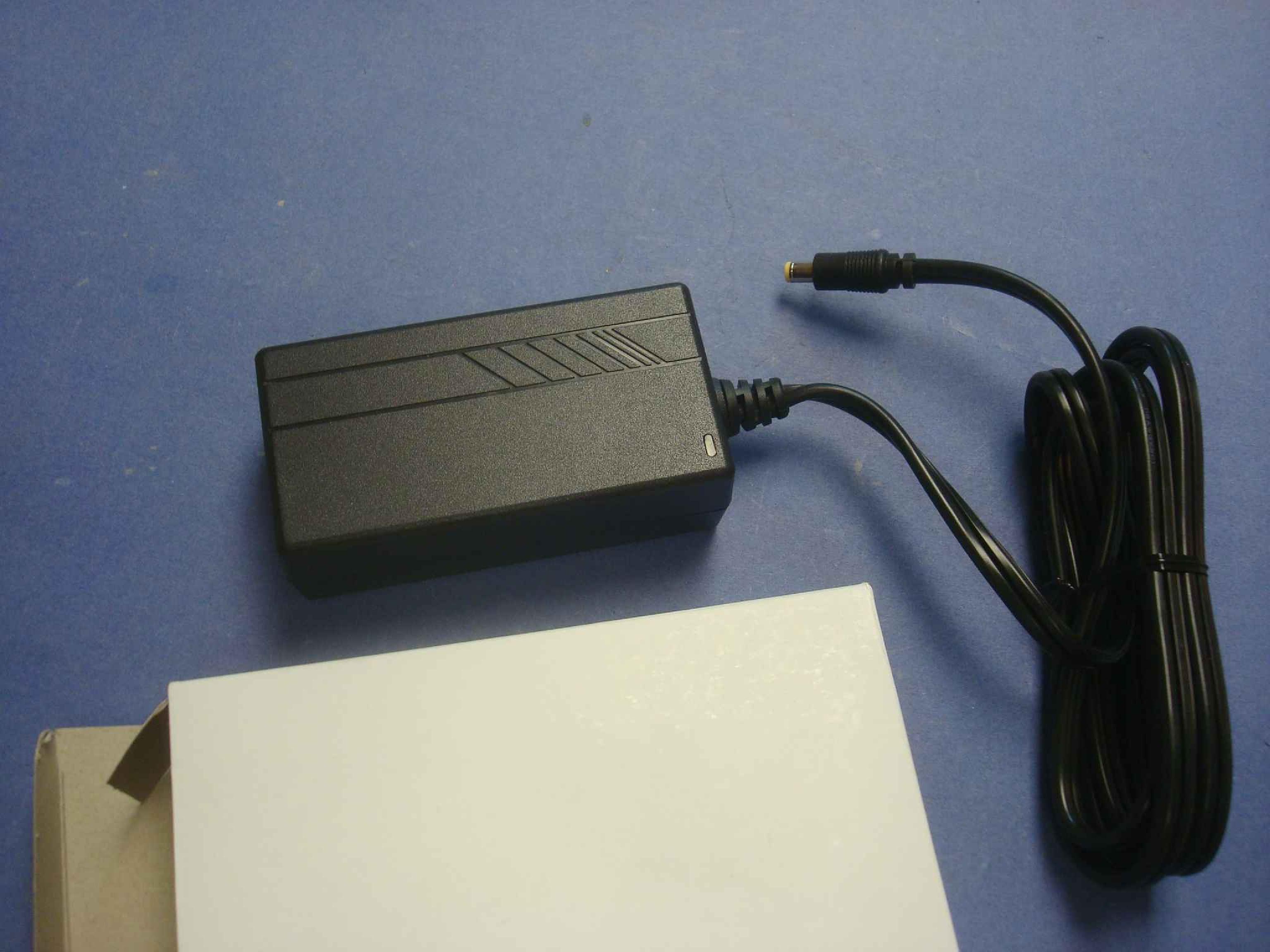 GLOBTEK INC GT-21148-2506-T3 AC ADAPTER 6V DC 4.2A 25W OD:5.5MM ID:2.1MM SPRING LOADED BARREL CONNECTOR 6FOOT CABLE NEMA C6 INLET, REQUIRES NEMA C5 CABLE