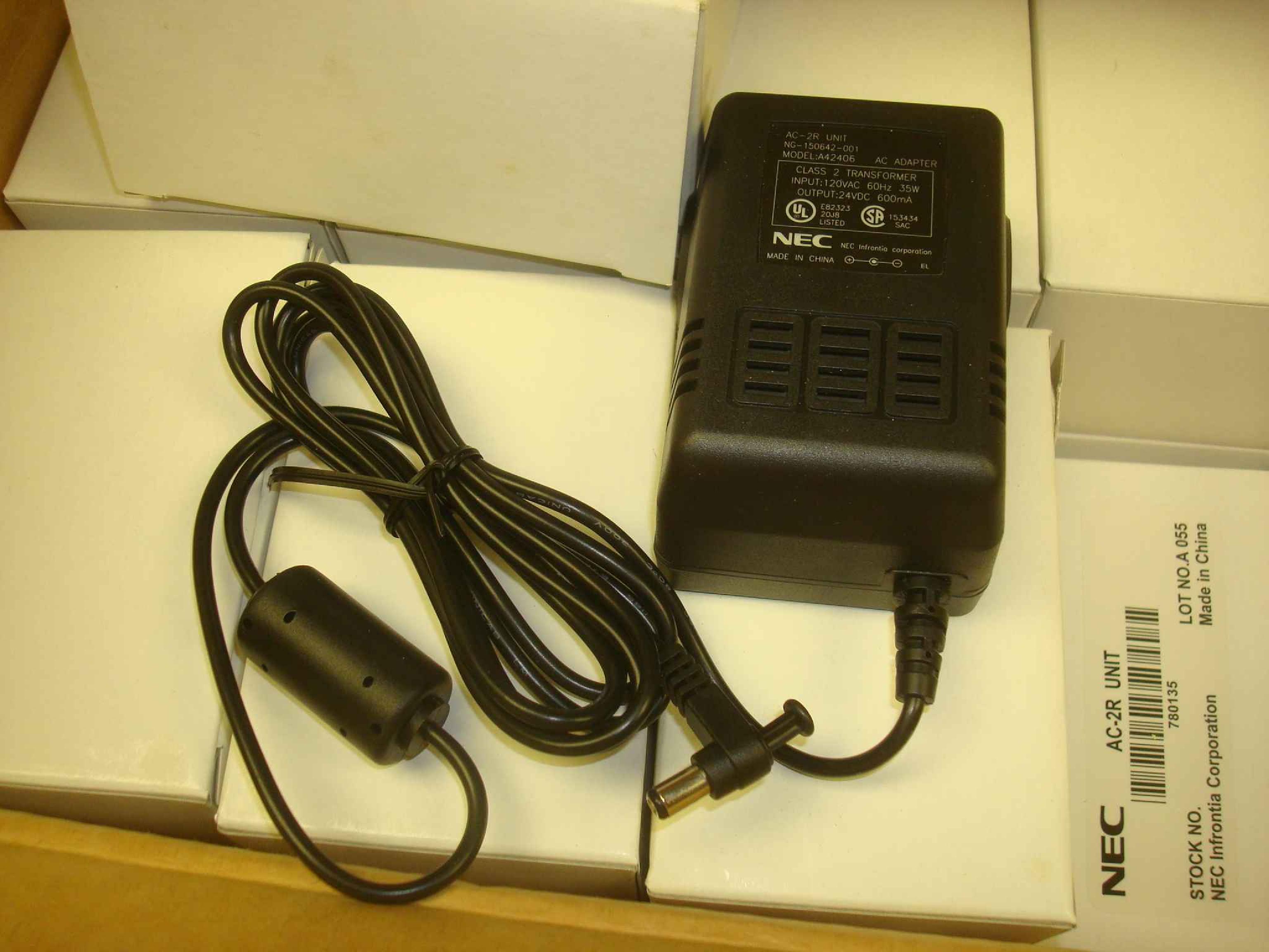 NEC NG-150642-001 AC ADAPTER 24VDC 600MA WITH BARREL CONNECTOR, OD:5.5 ID:2.0MM, NEGATIVE TIP