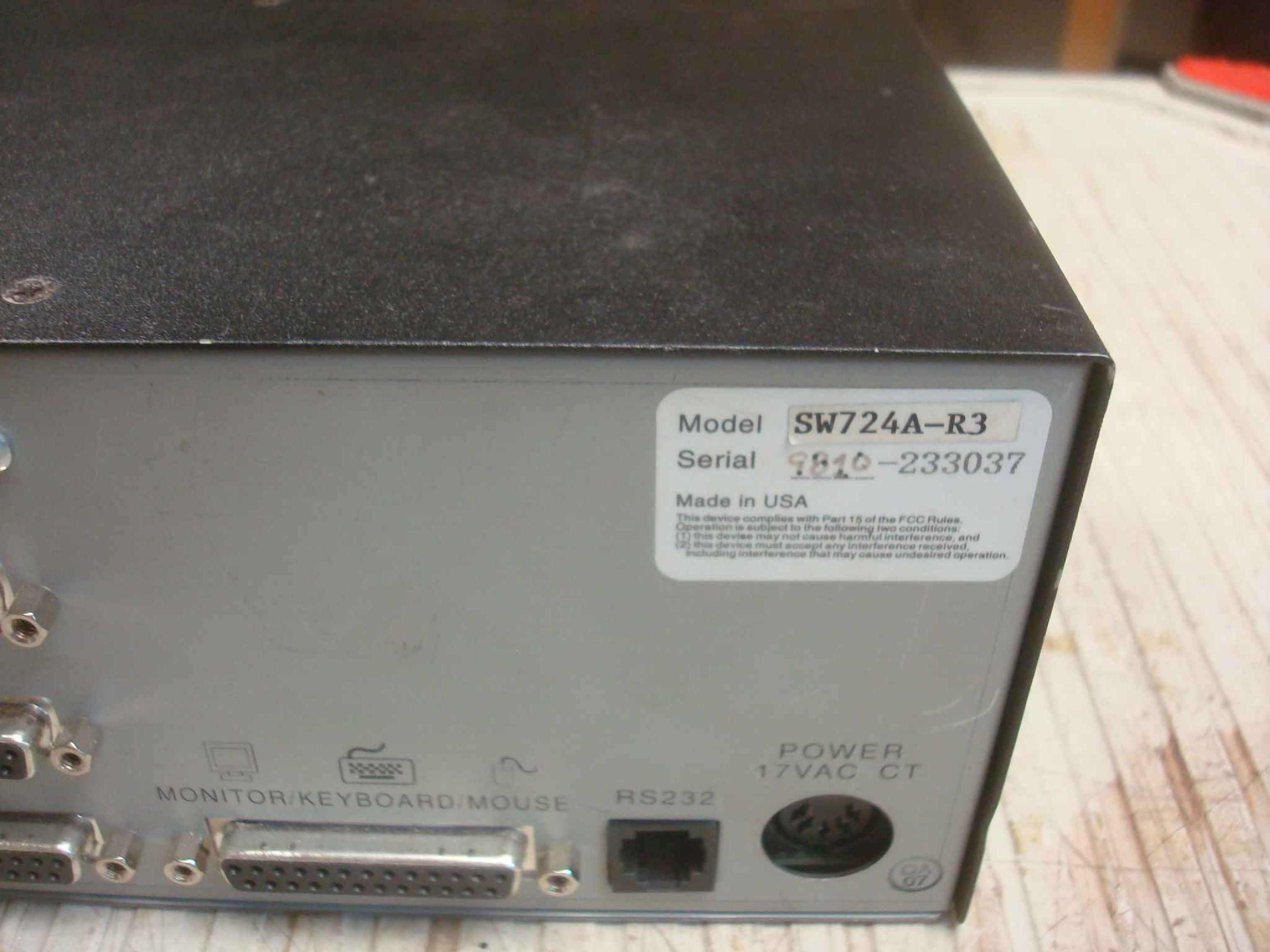 BLACK BOX SW724A-R3 SERV SWITCH 12 PORT