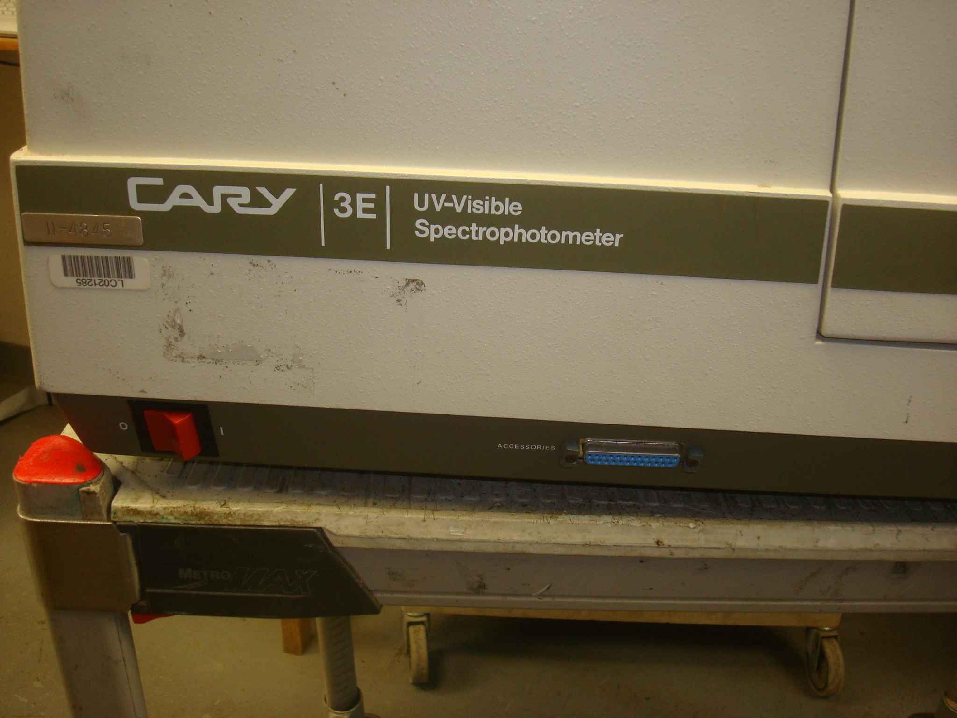 VARIAN CARY 3E UV-VISIBLE SPECTROPHOTOMETER