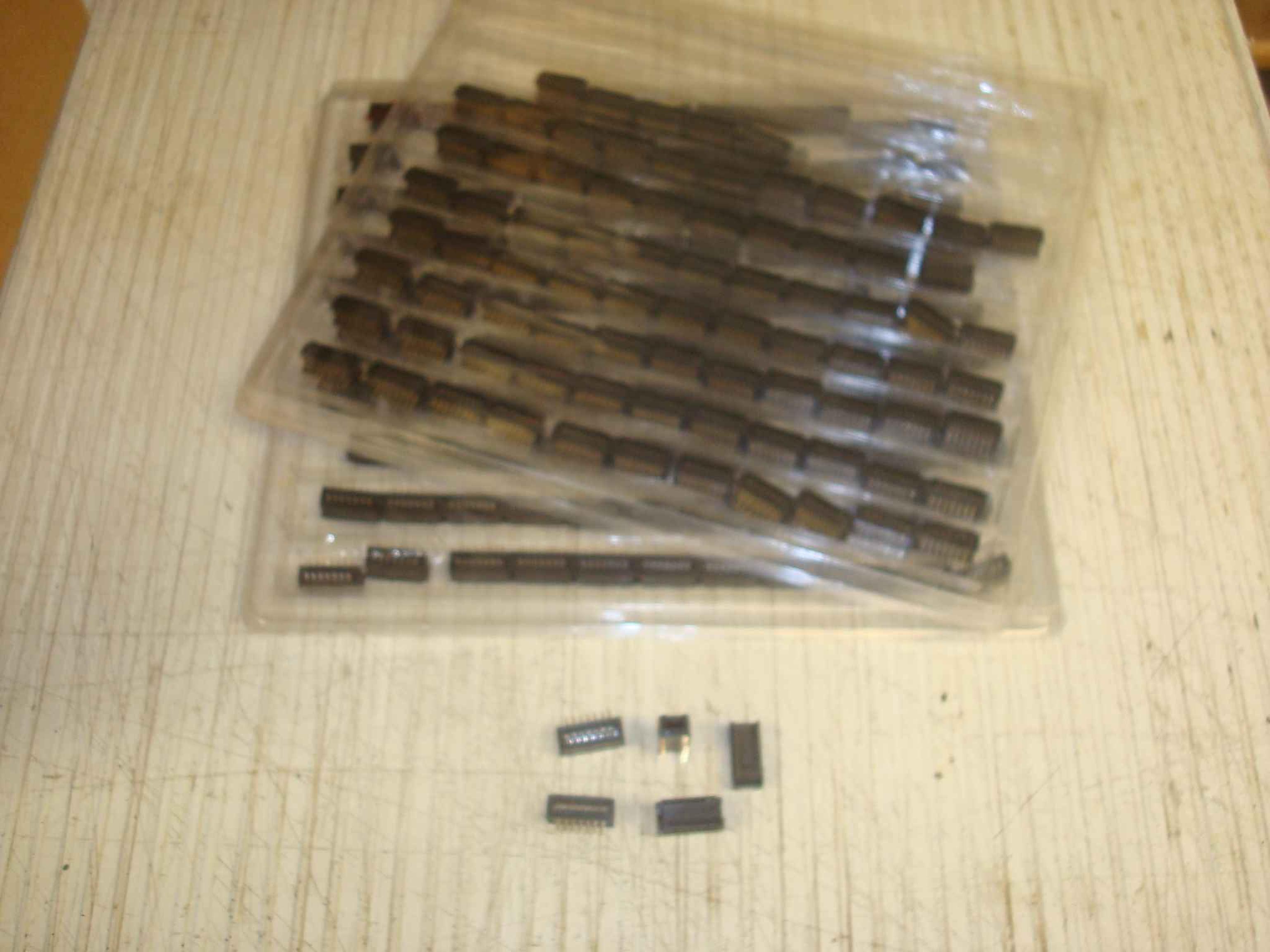 PHYCO 14P LOT OF 180 14PIN DIP PLUG IDC .100INCH