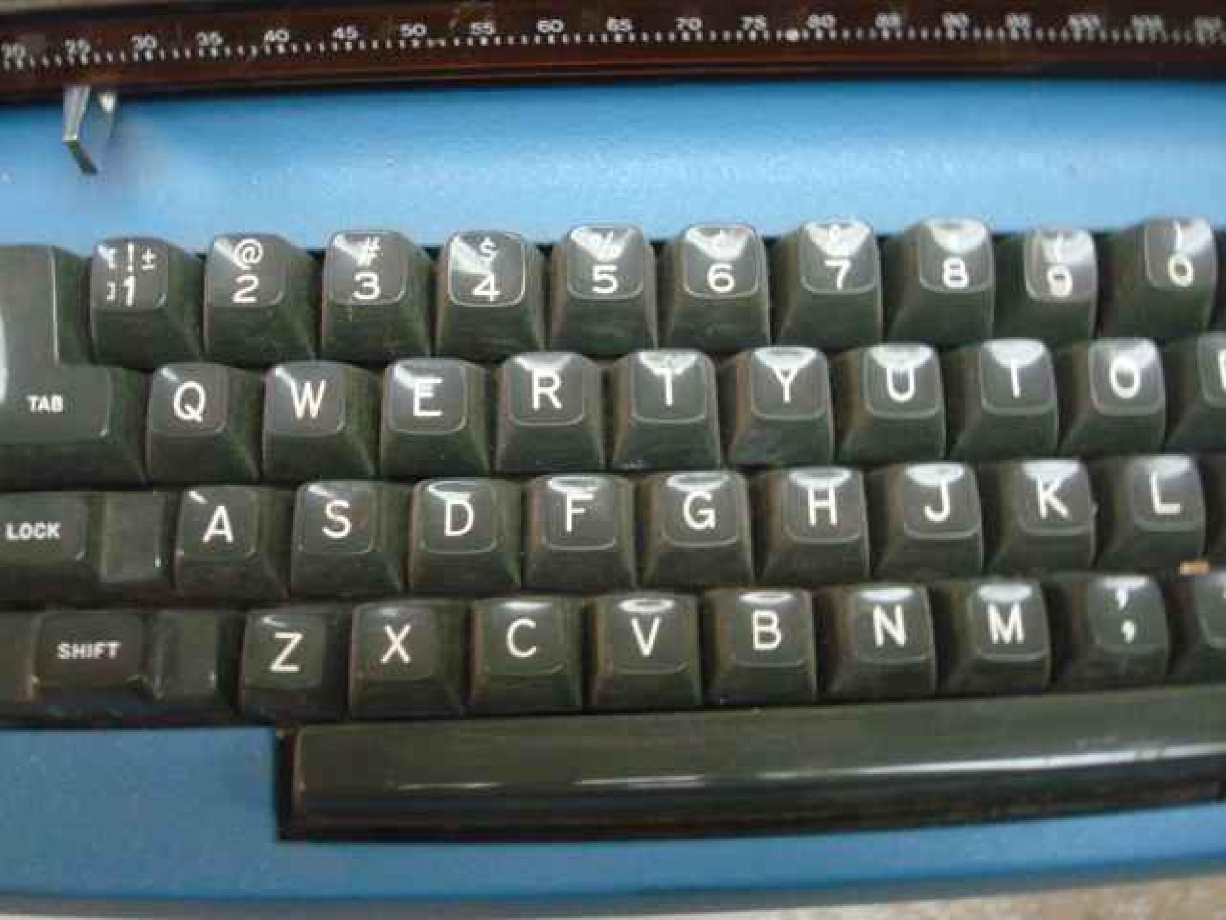 IBM SELECTRIC 2 SELECTRIC II ELECTRIC TYPEWRITER WORKING CONDITION NO RIBBON