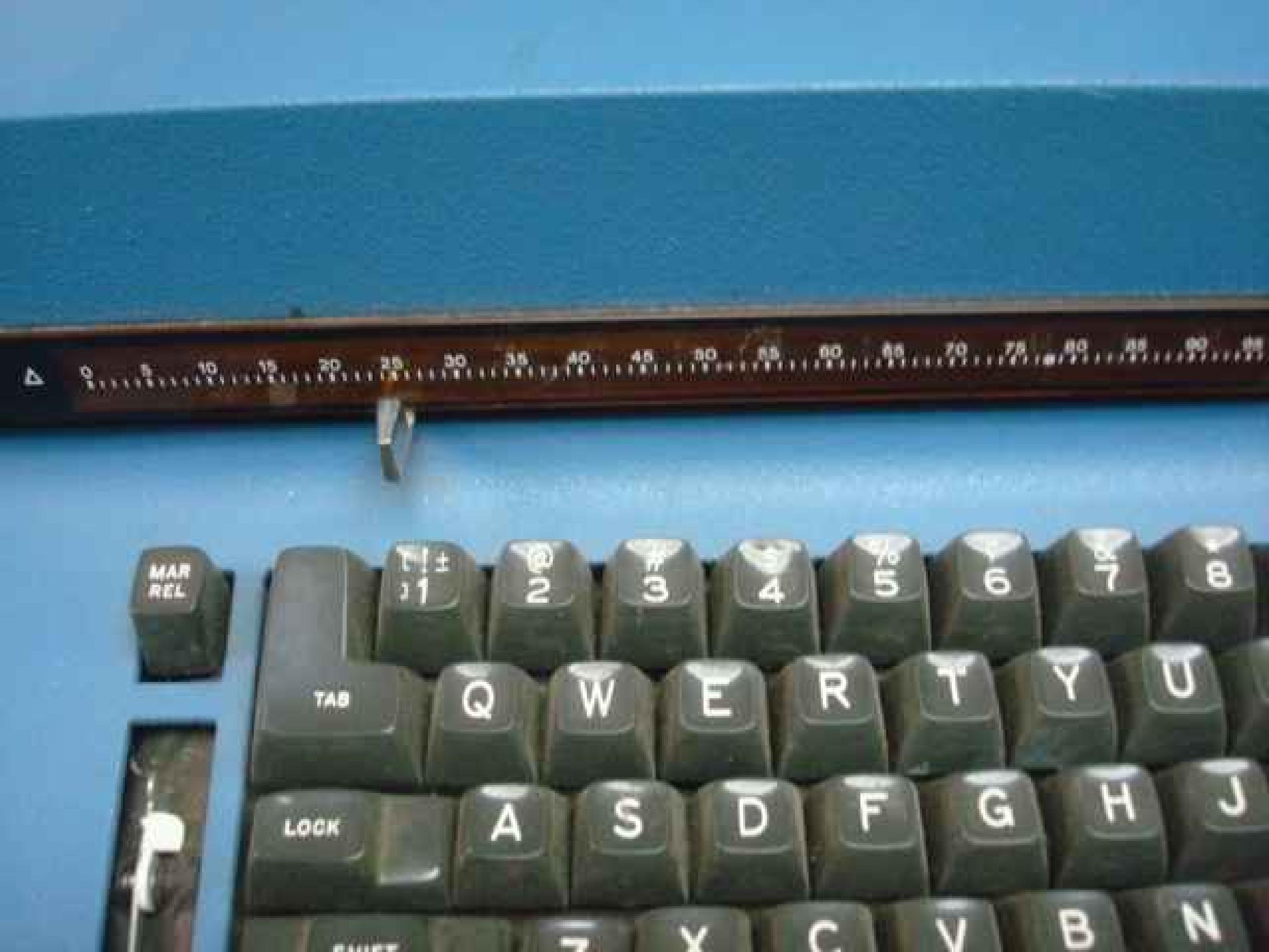 IBM SELECTRIC 2 SELECTRIC II ELECTRIC TYPEWRITER WORKING CONDITION NO RIBBON