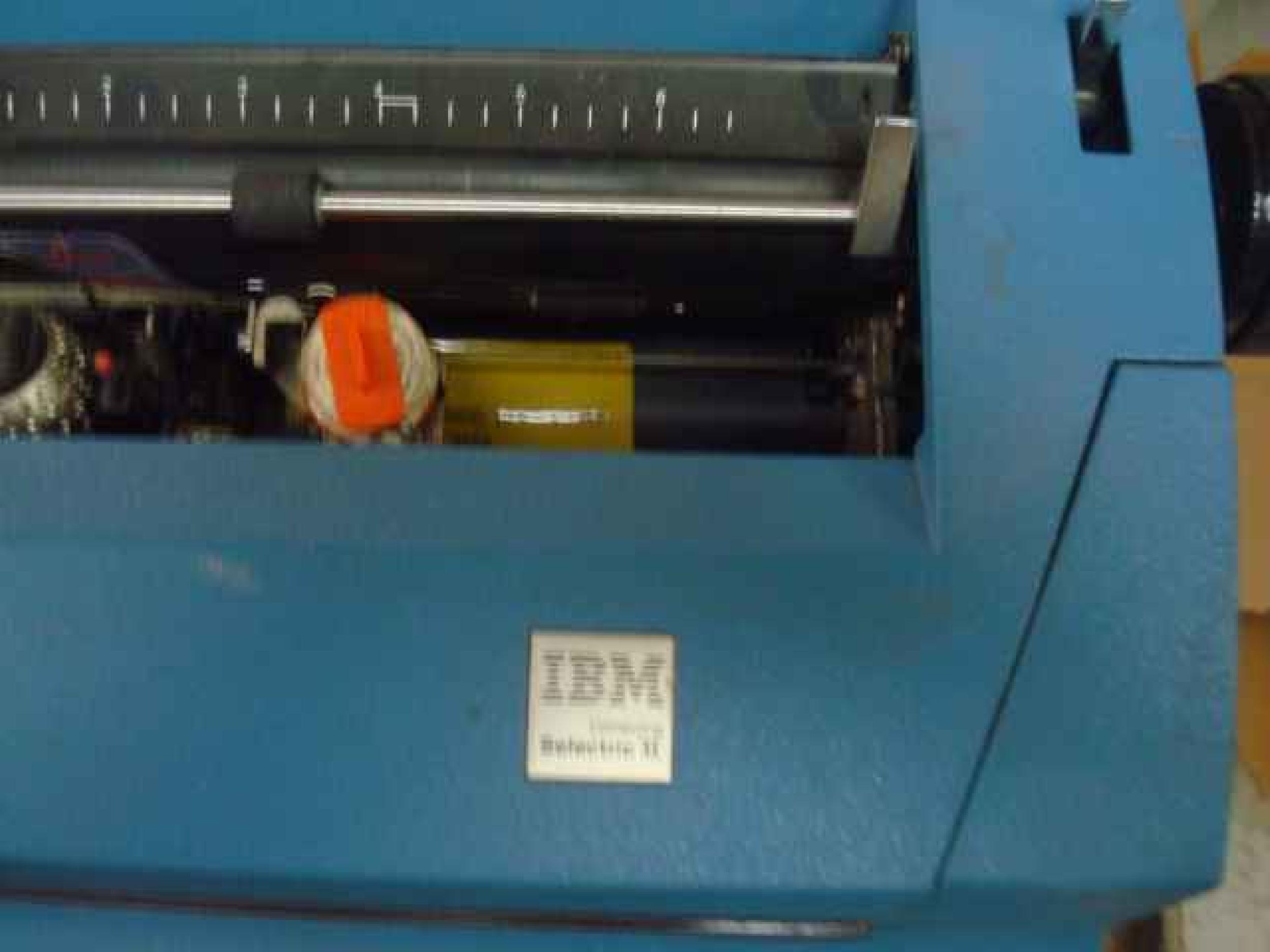 IBM SELECTRIC 2 SELECTRIC II ELECTRIC TYPEWRITER WORKING CONDITION NO RIBBON
