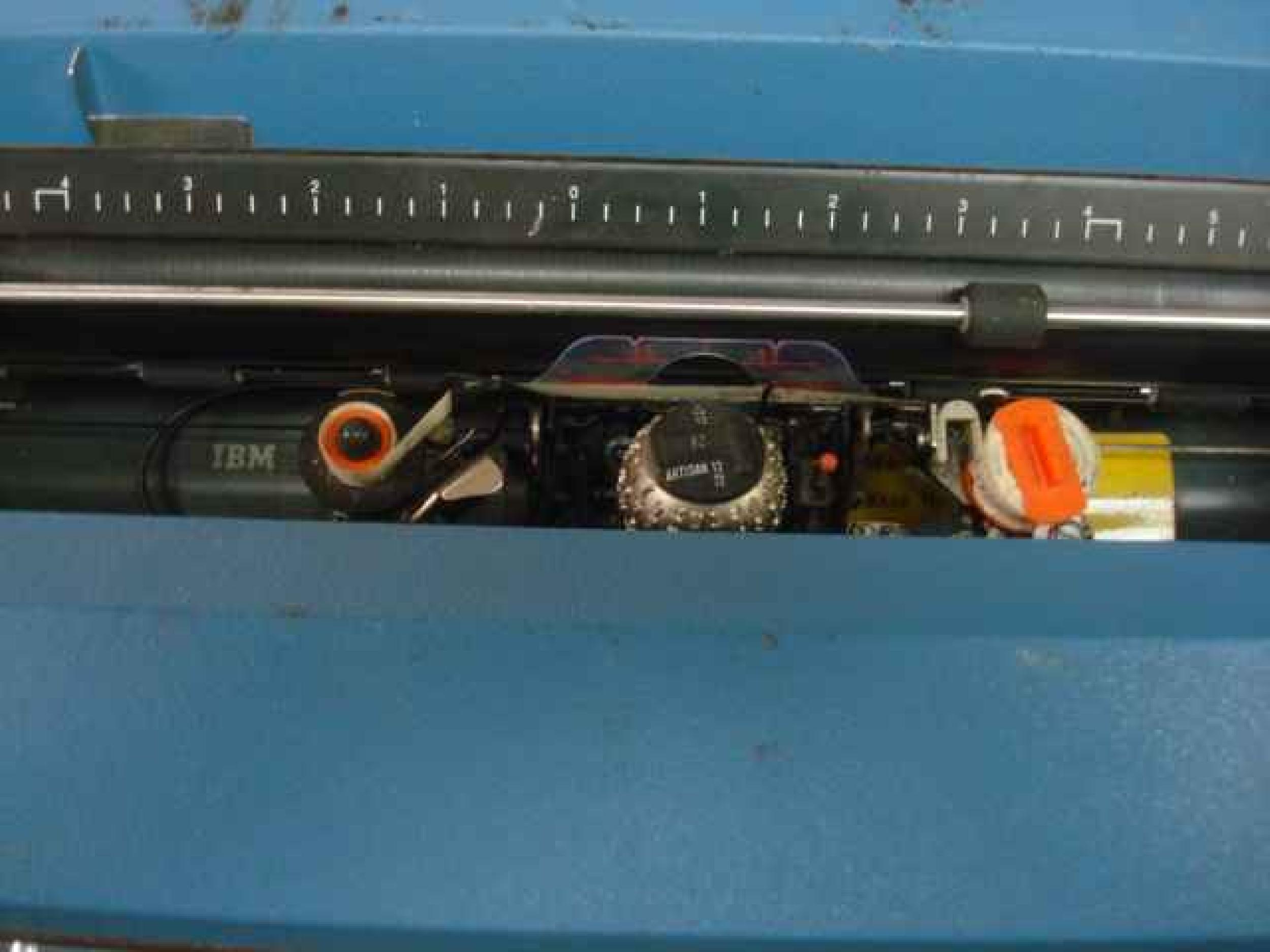 IBM SELECTRIC 2 SELECTRIC II ELECTRIC TYPEWRITER WORKING CONDITION NO RIBBON