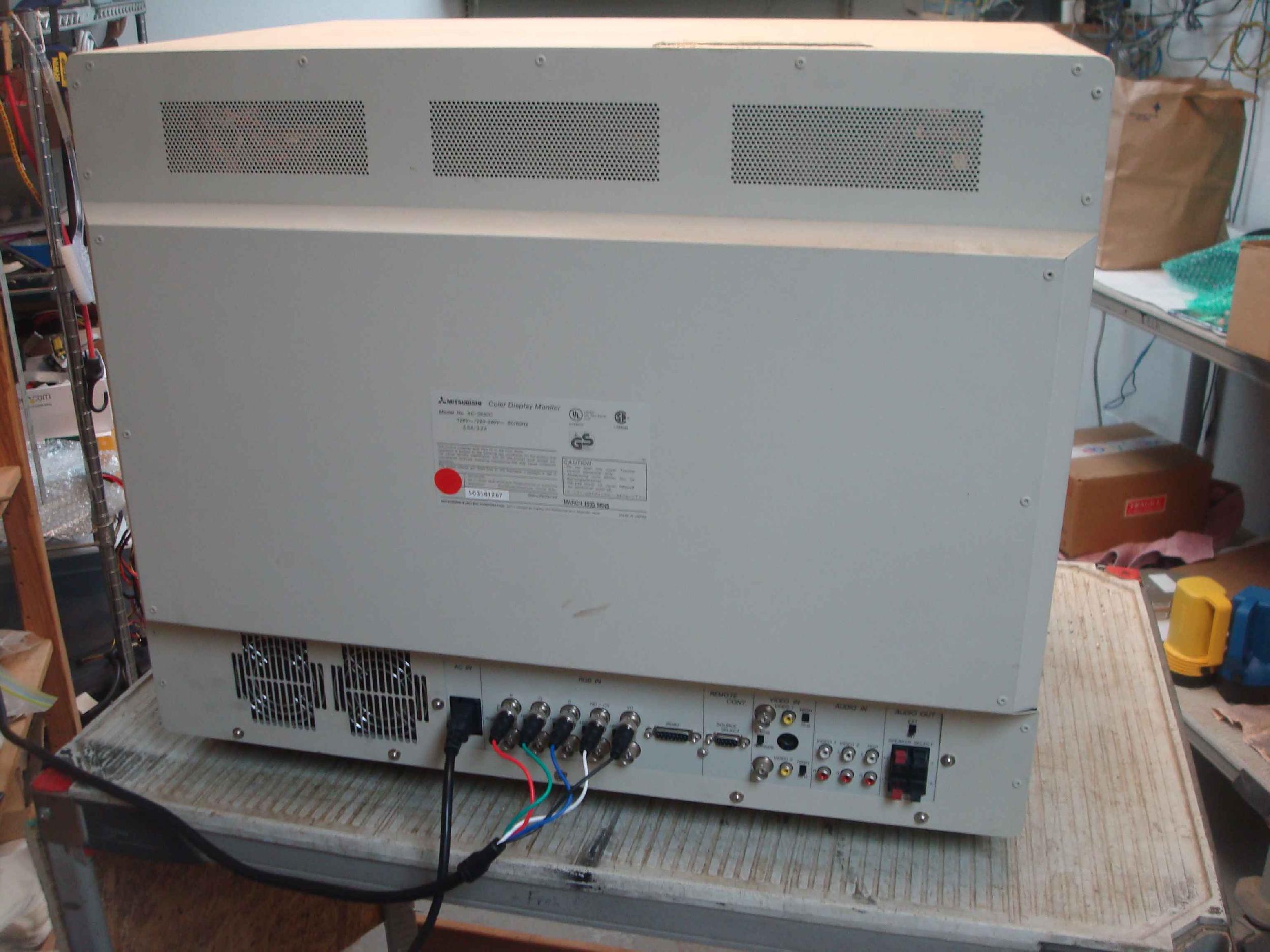 MITSUBISHI XC-2930C SN 503101267 MEGAVIEW PRO 29 INCH COLOR DISPLAY MONITOR