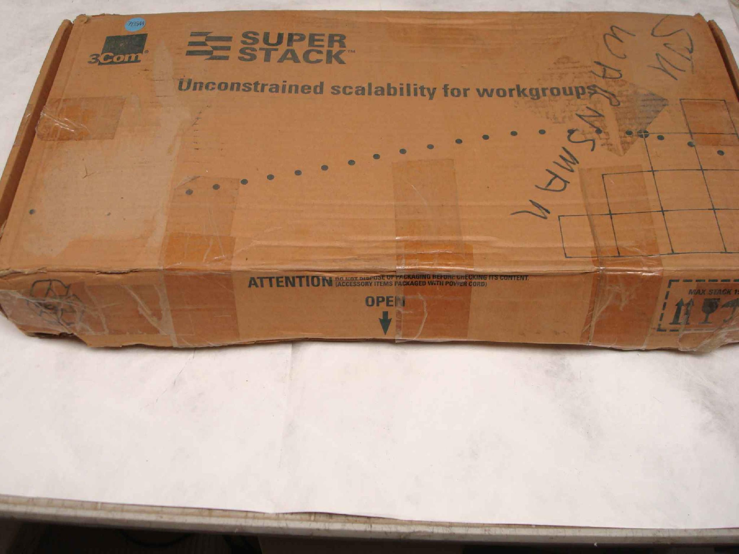 3COM / HP / HEWLETT PACKARD 1661-010-000-8.00 SUPERSTACK II DUAL SPEED HUB 500 12PORT 10/100 DISTRESSED BOX