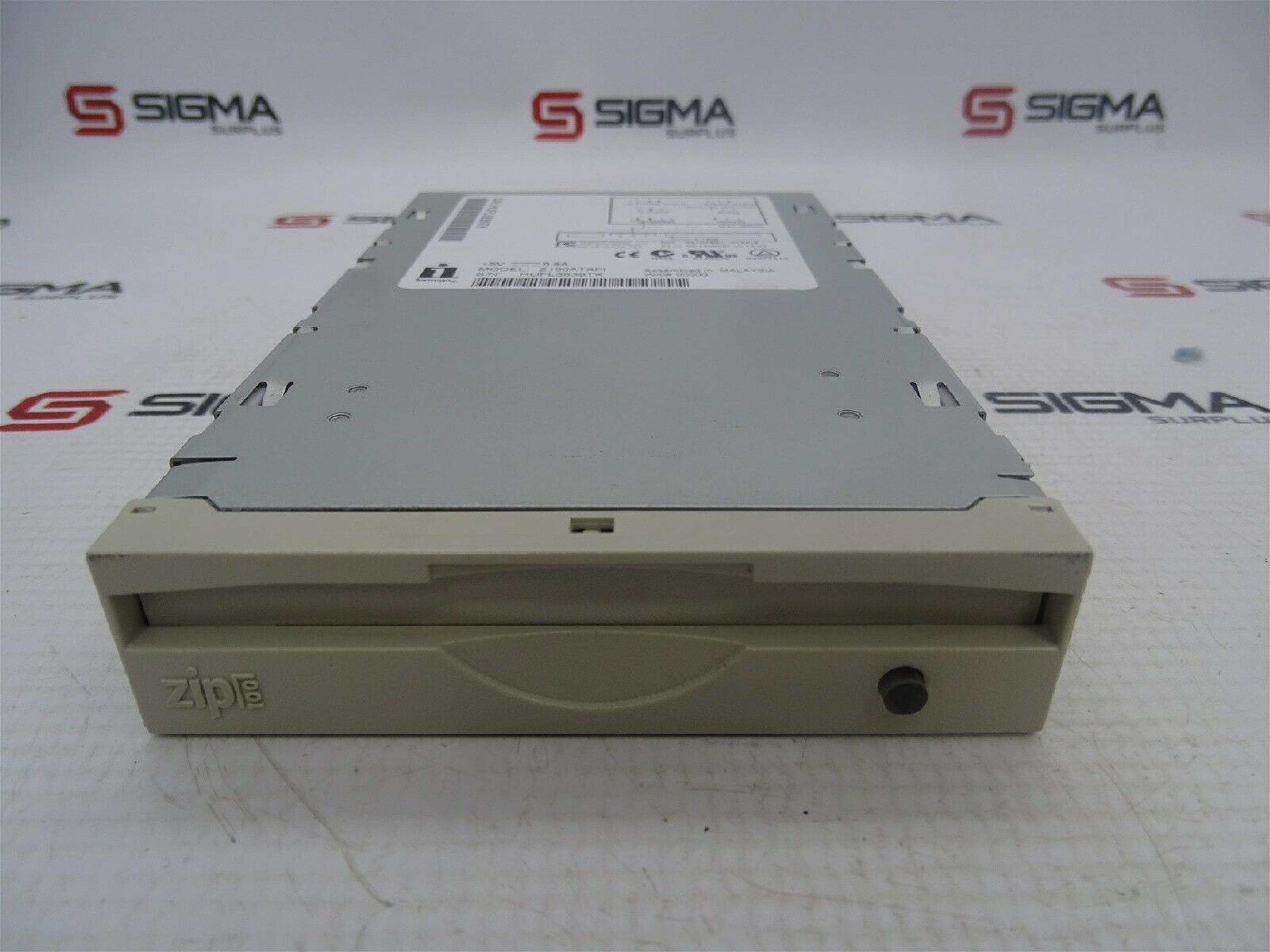 IOMEGA Z100ATAPI 100MB ZIP DRIVE IN 5.25 INCH MOUNTING BRACKET