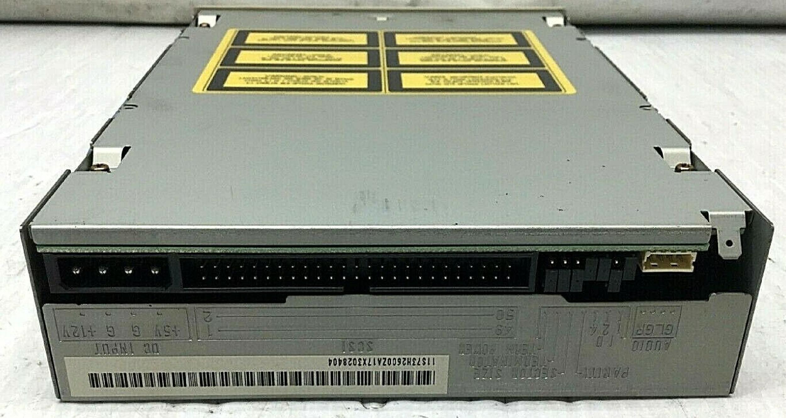 IBM 73H2601 8X SCSI CDROM DRIVE