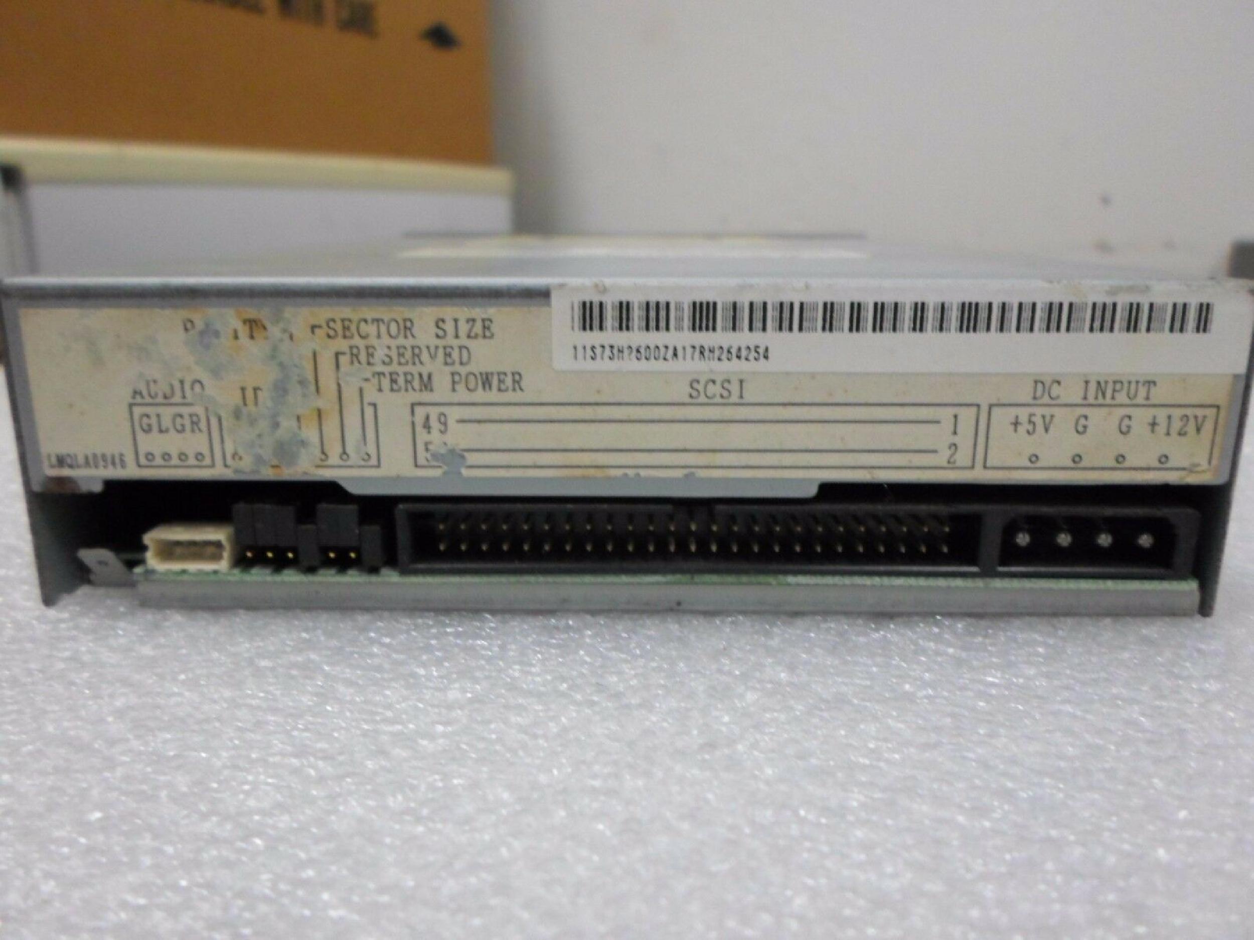 IBM 73H2601 8X SCSI CDROM DRIVE