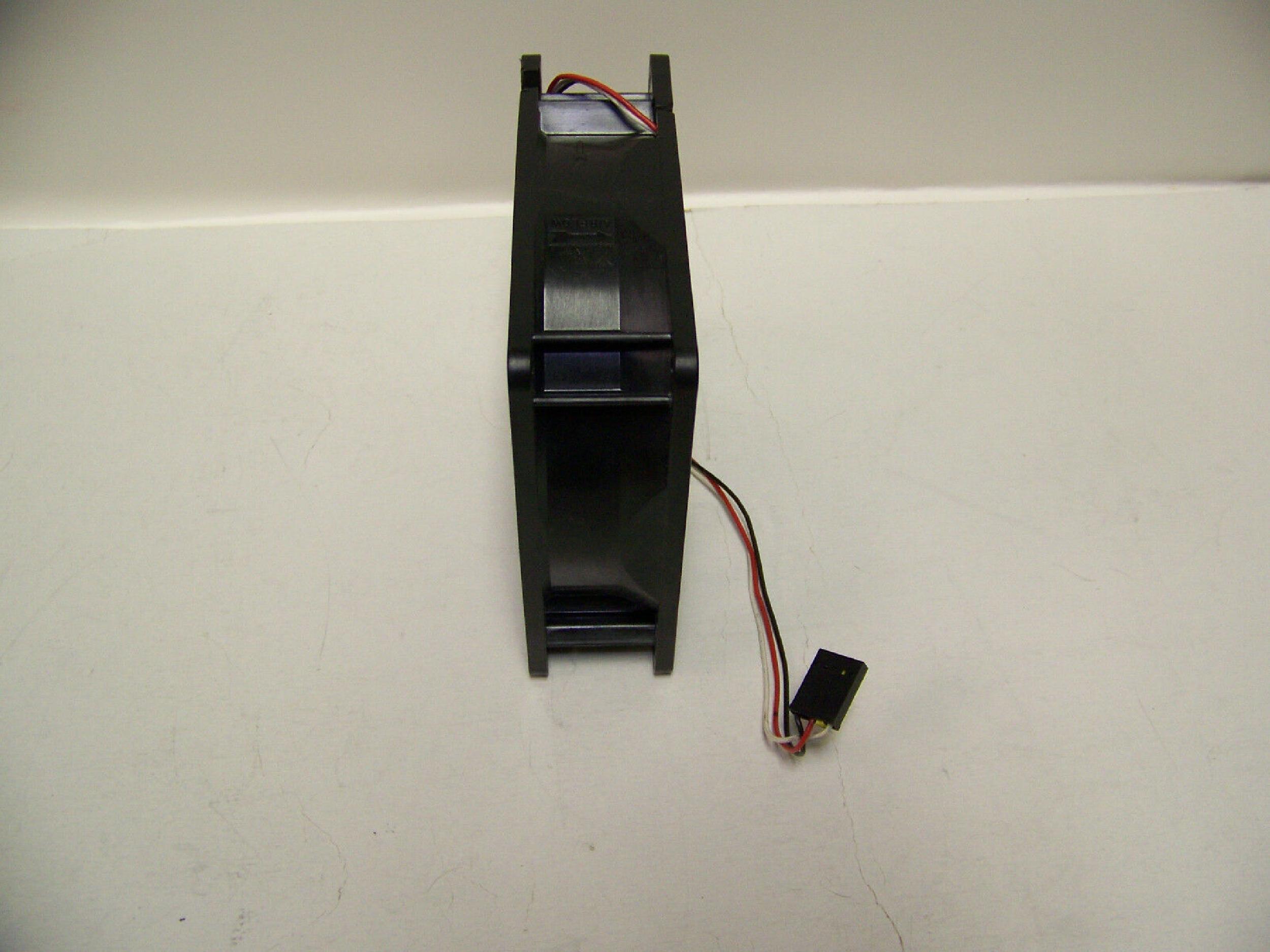 NMB 4715KL-04W-B39 FAN 12VOLT 4.625INCHES BY 4.625 INCHES PROLIANT 1000 1500 2000 4000 4500 SYSTEMPRO COMPATIBLE 12VDC 0.72A 7 BLADE BRUSHLESS 120MM X 38MM 3 WIRES 4