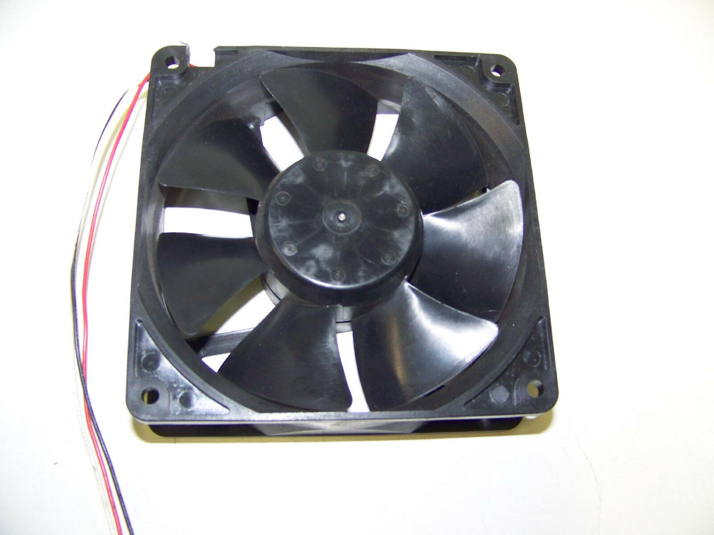 NMB 4715KL-04W-B39 FAN 12VOLT 4.625INCHES BY 4.625 INCHES PROLIANT 1000 1500 2000 4000 4500 SYSTEMPRO COMPATIBLE 12VDC 0.72A 7 BLADE BRUSHLESS 120MM X 38MM 3 WIRES 4