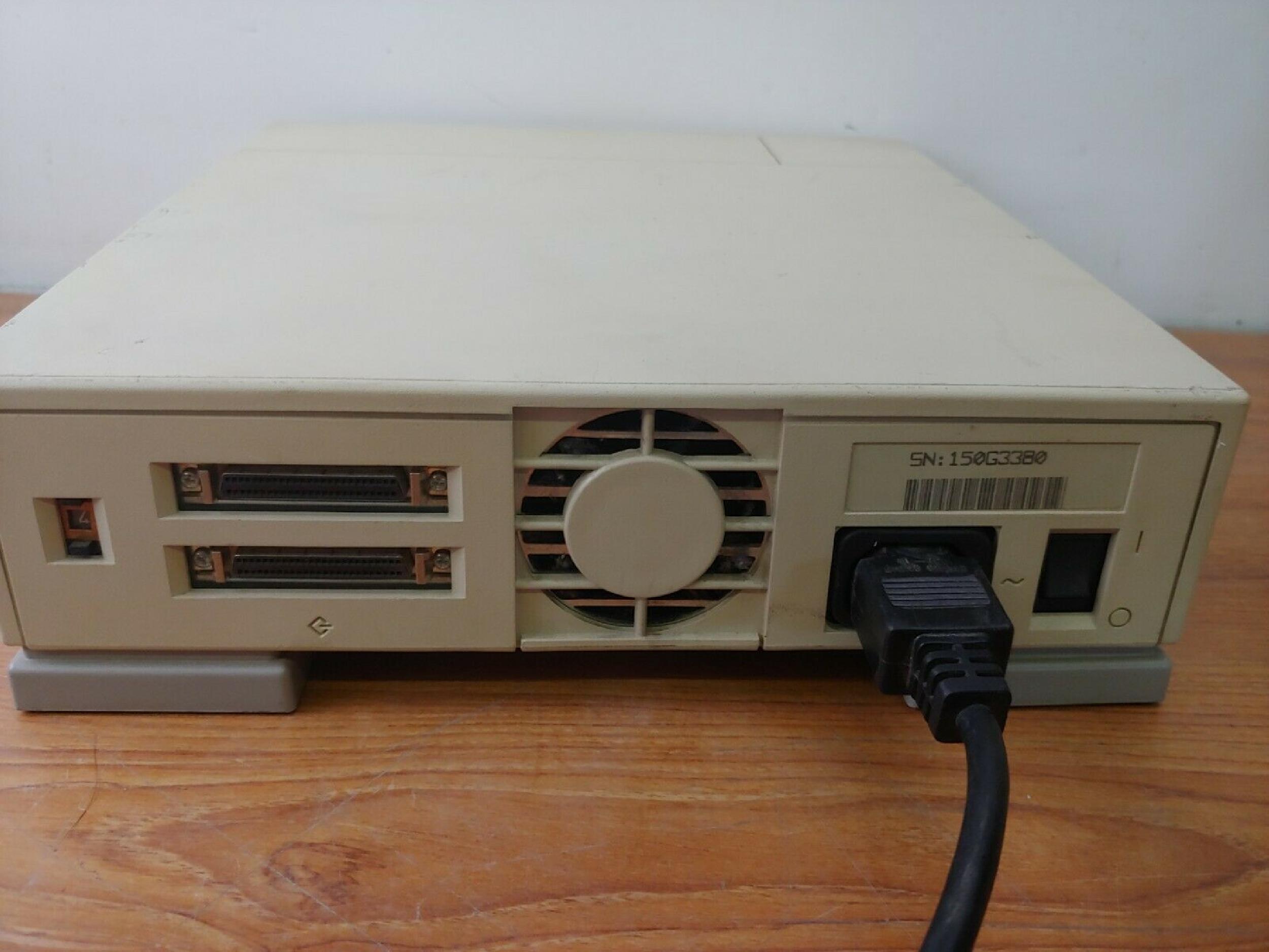 SUN MICROSYSTEMS 411 EXTERNAL 545MB SCSI HARD DRIVE 50PIN HD PORTS