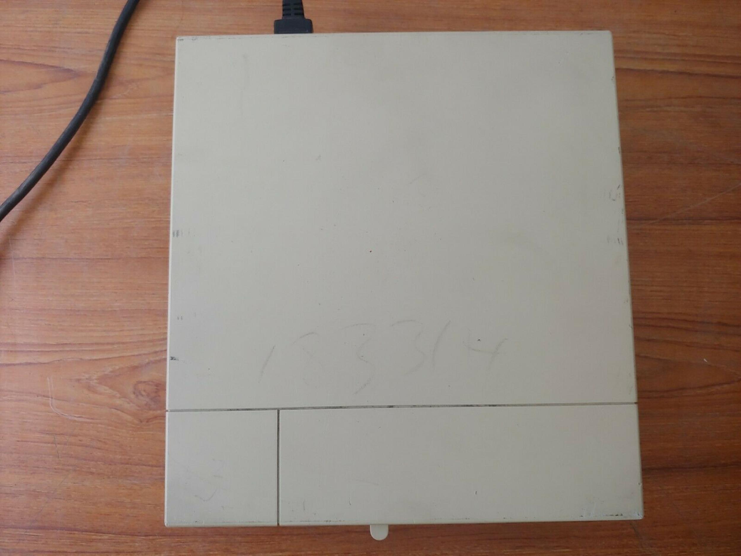 SUN MICROSYSTEMS 411 EXTERNAL 545MB SCSI HARD DRIVE 50PIN HD PORTS