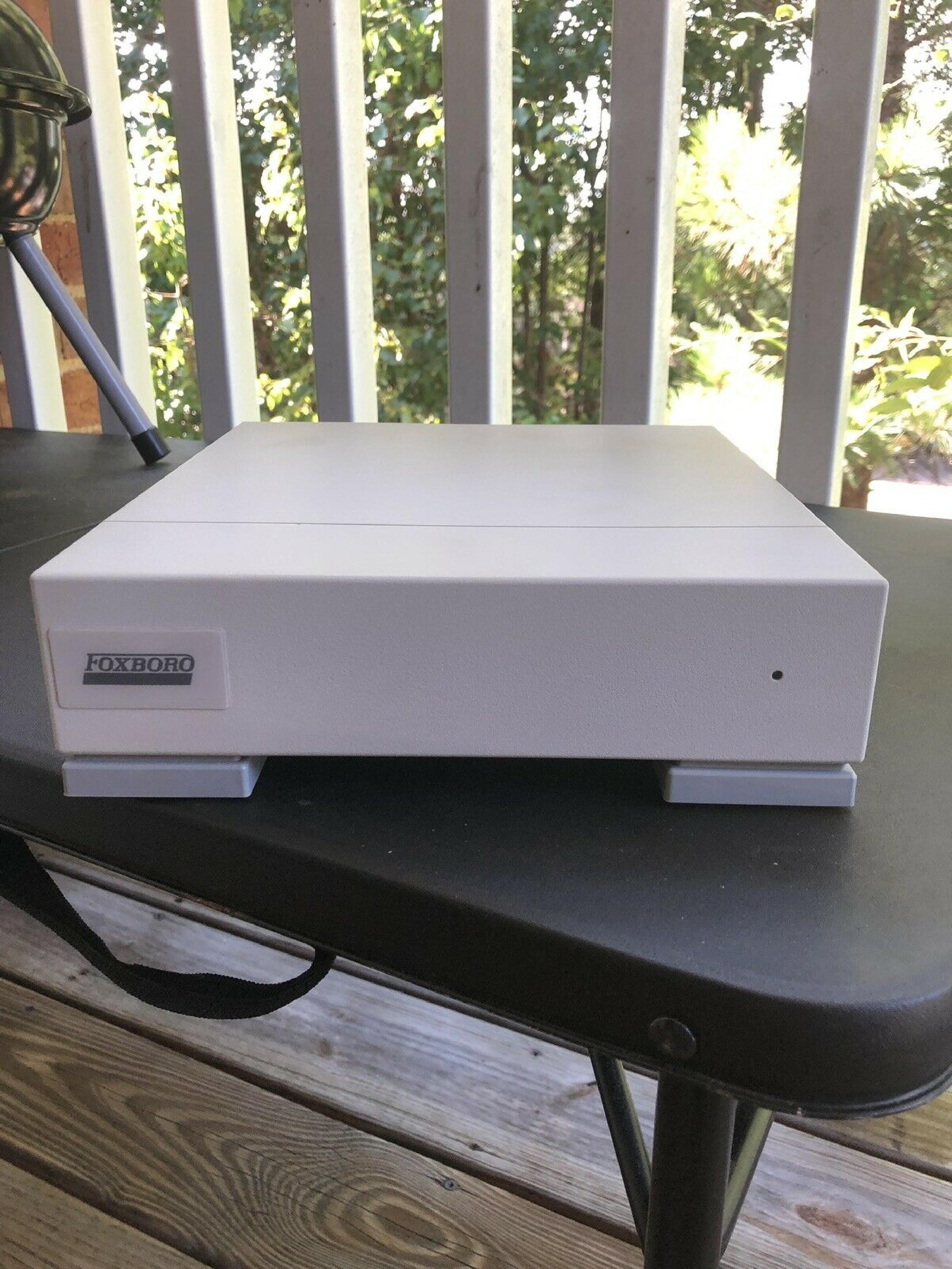 SUN MICROSYSTEMS 411 EXTERNAL 545MB SCSI HARD DRIVE 50PIN HD PORTS