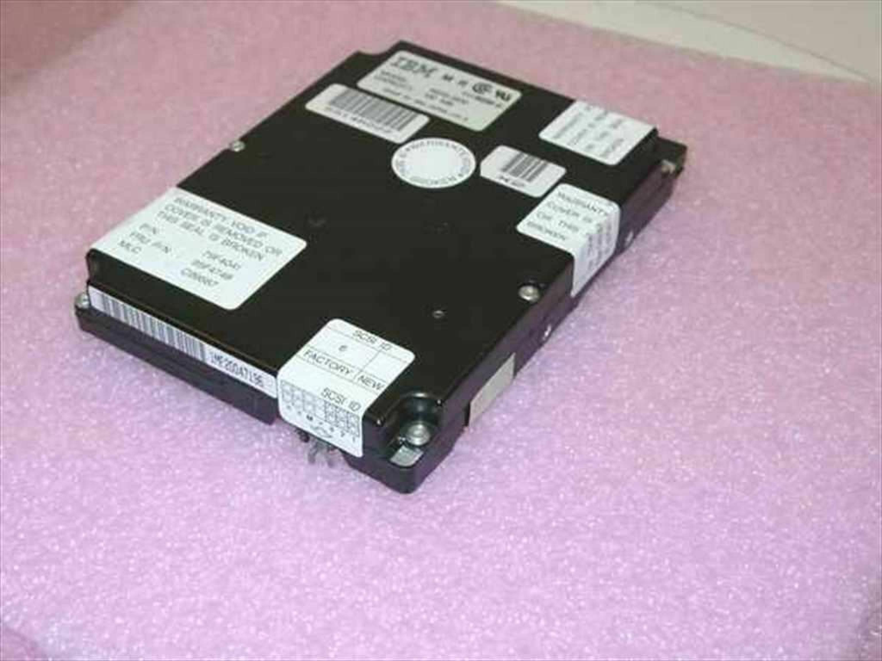 IBM 79F4041 100MB SCSI 3.5 50 PIN