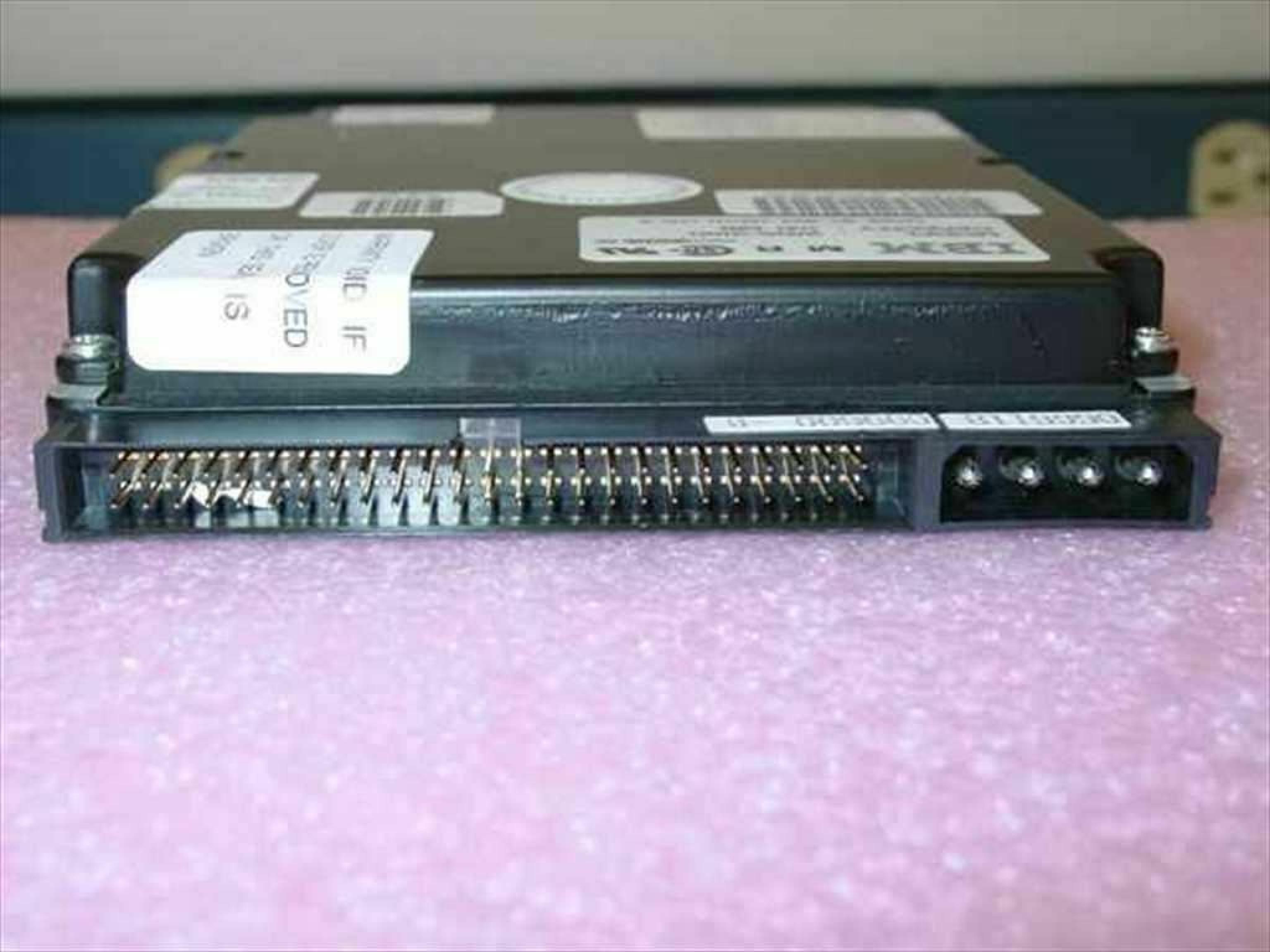 IBM 79F4041 100MB SCSI 3.5 50 PIN