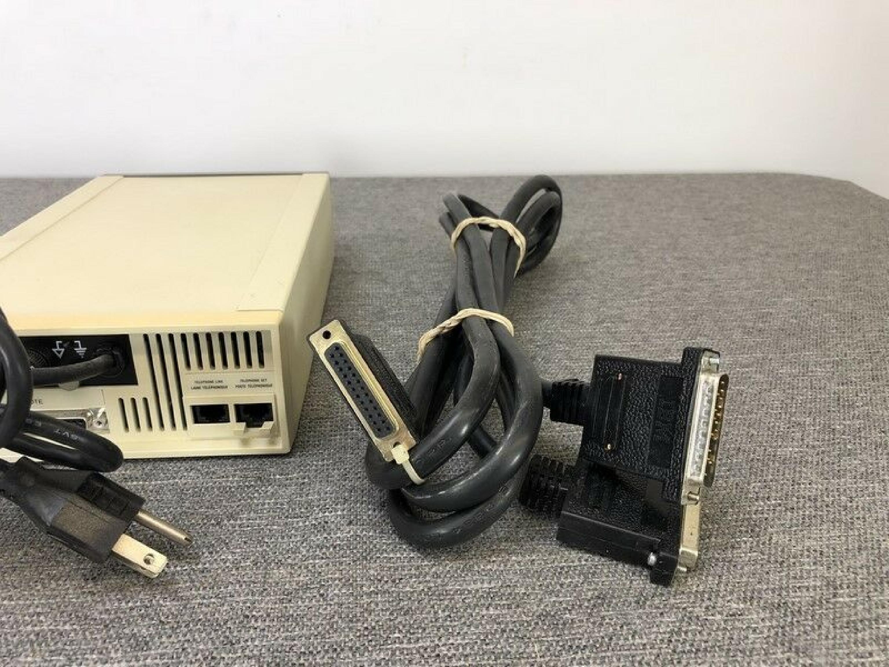 IBM 5853 2400BPS EXTERNAL MODEM