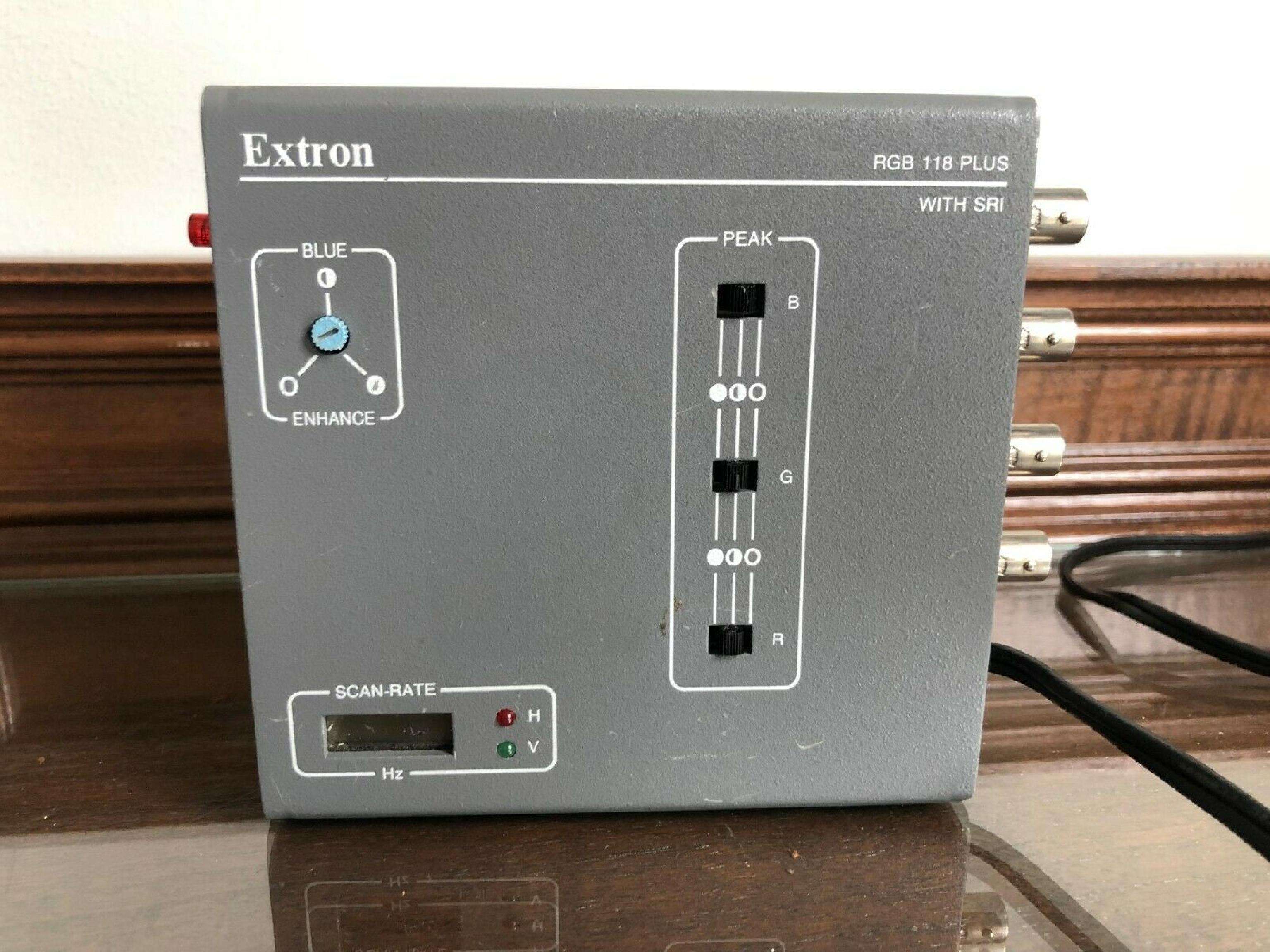 EXTRON RGB 118 PLUS RGB ENHANCER WITH SRI AND MANUAL