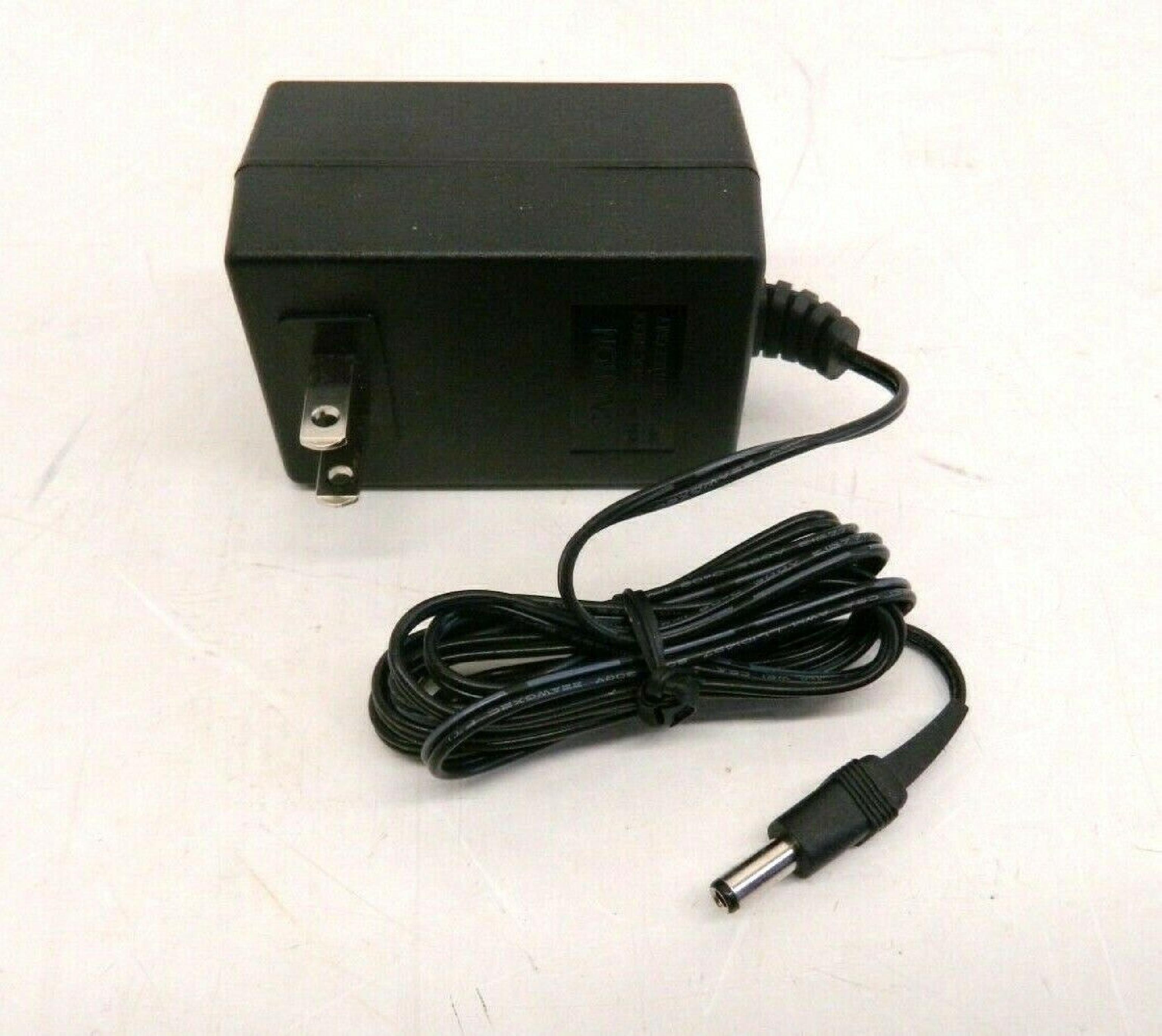 OEM AD-071A AC ADAPTER 7.5VDC OD:5.5MM ID:2MM BARREL CONNECTOR 6FOOT CABLE OUTSIDE POLE:NEGATIVE