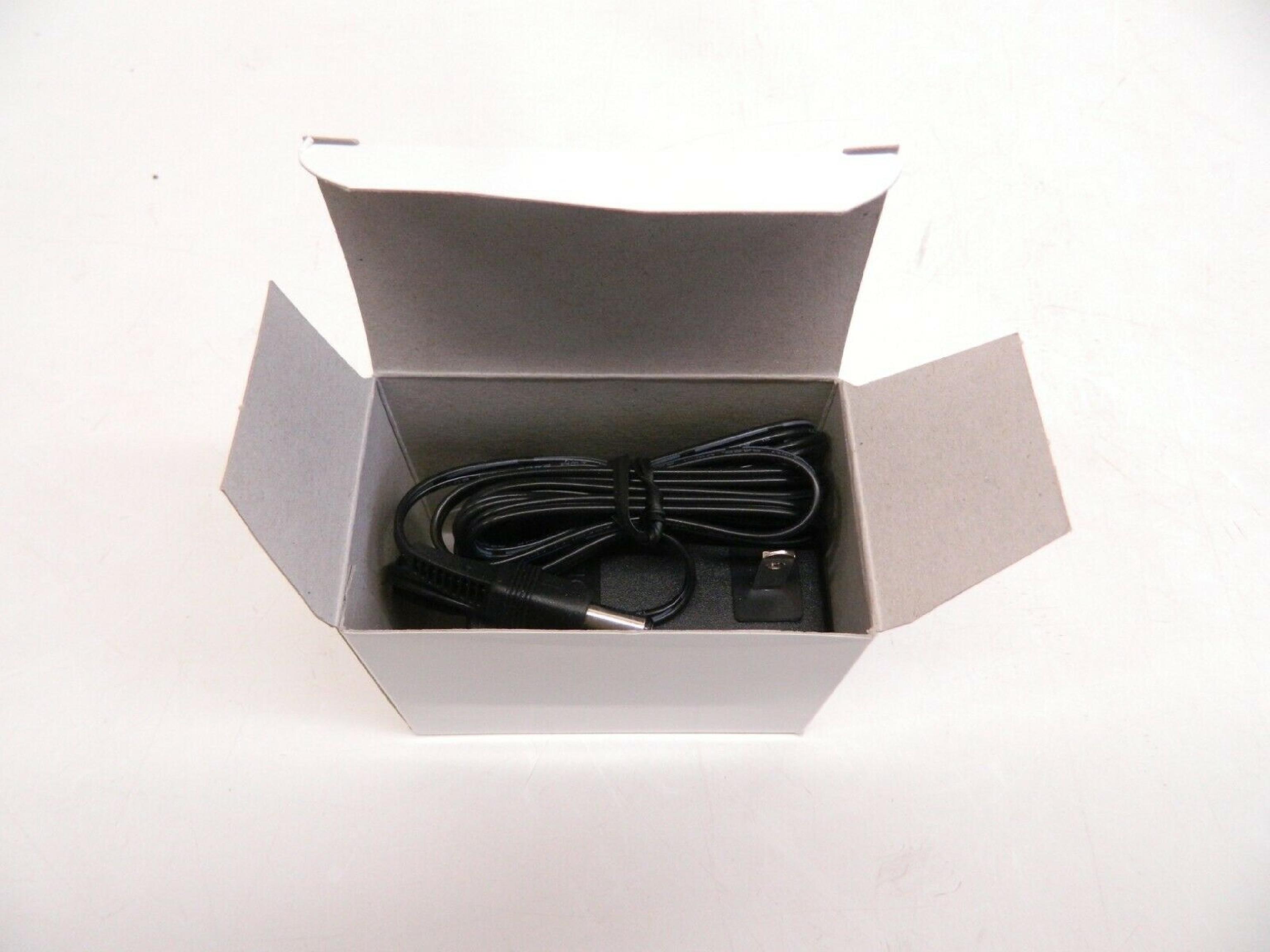 OEM AD-071A AC ADAPTER 7.5VDC OD:5.5MM ID:2MM BARREL CONNECTOR 6FOOT CABLE OUTSIDE POLE:NEGATIVE