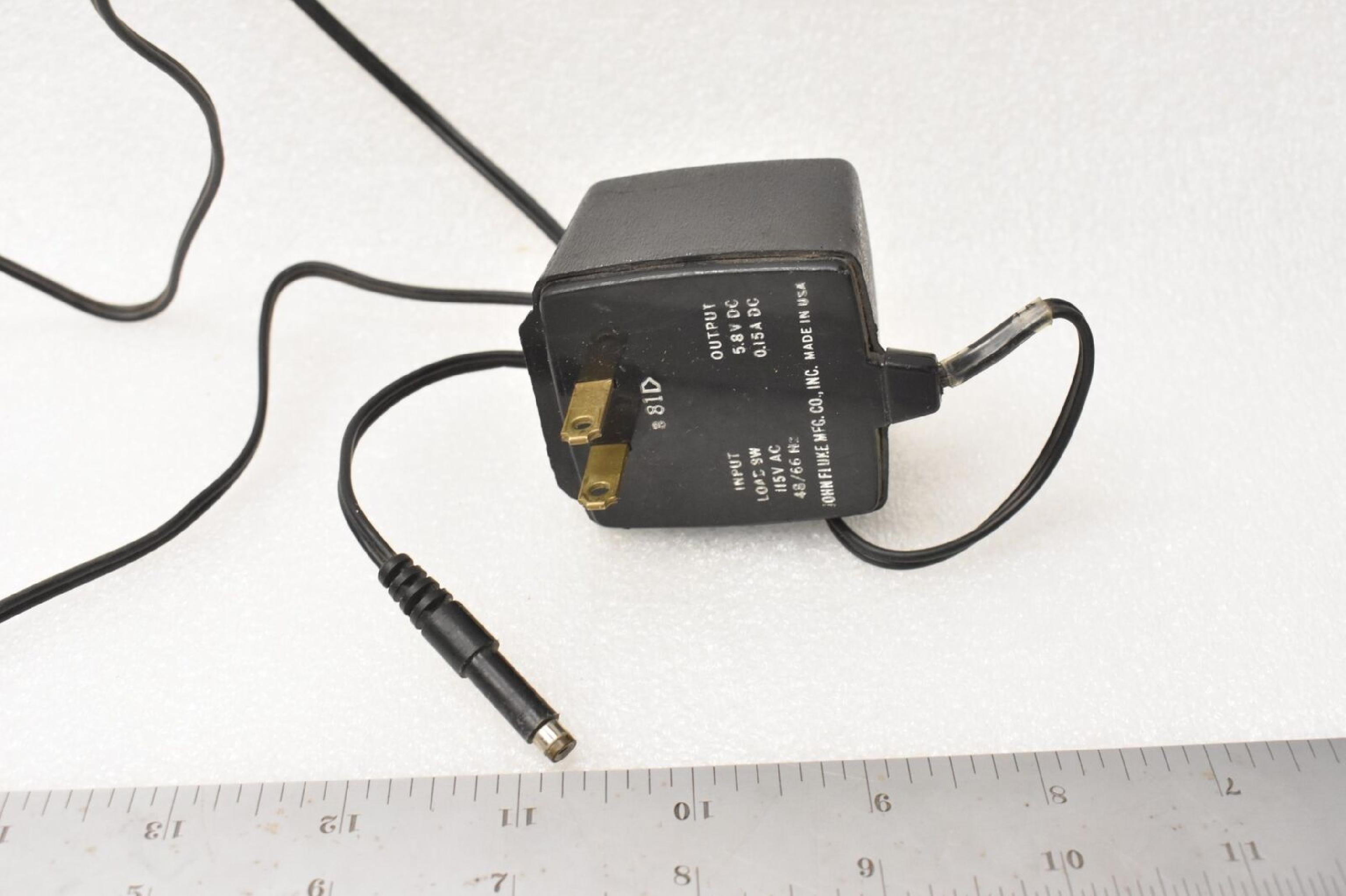 FLUKE A81-115 AC ADAPTER 5.8V .15A