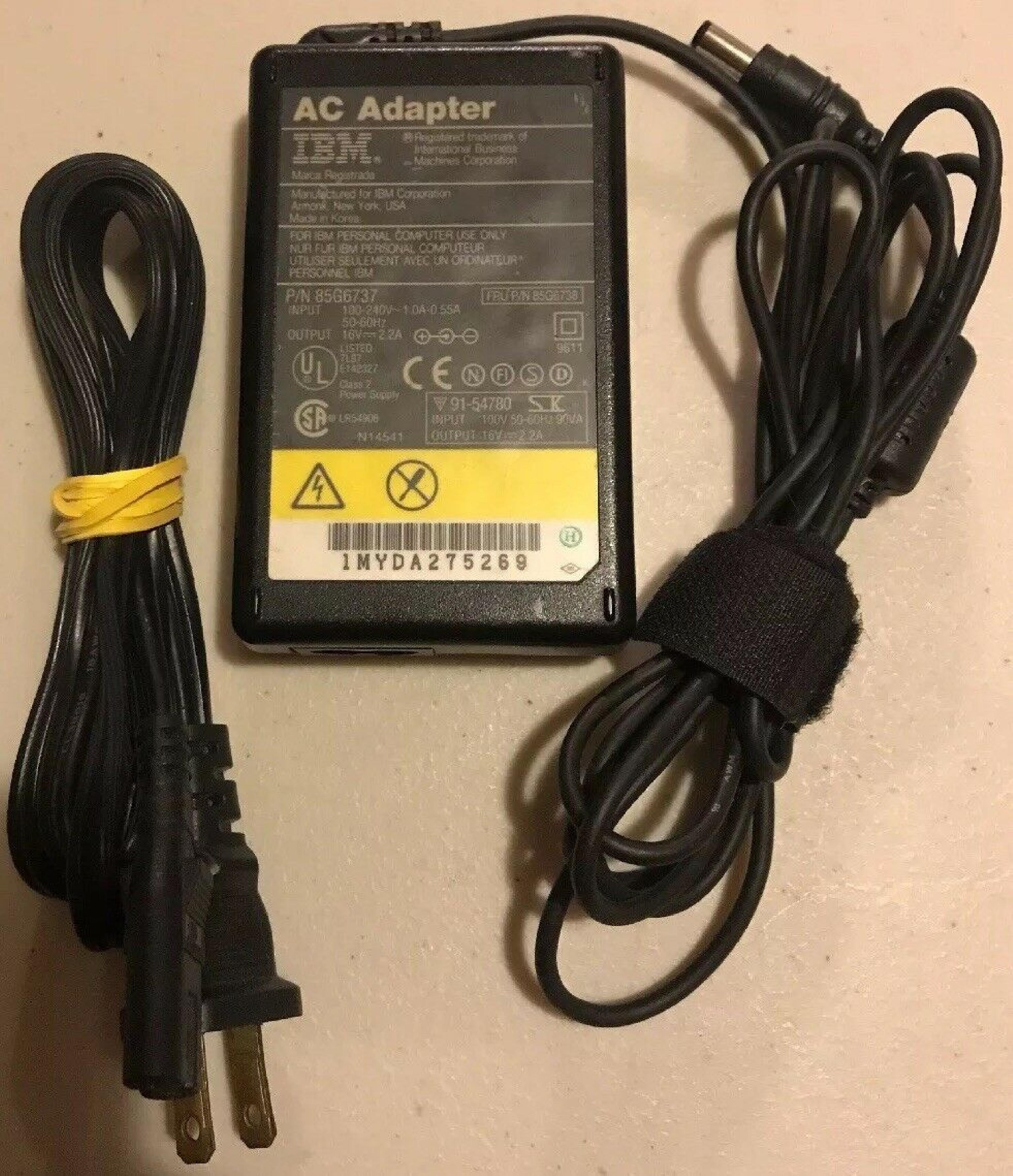 IBM 85G6737 AC ADAPTER 16VDC 2.2A, 6FT CABLE WITH BARREL CONNECTOR, OD:5.5MM, ID:2.5MM, DESKTOP STYLE, NEGATIVE OUTSIDE POLE