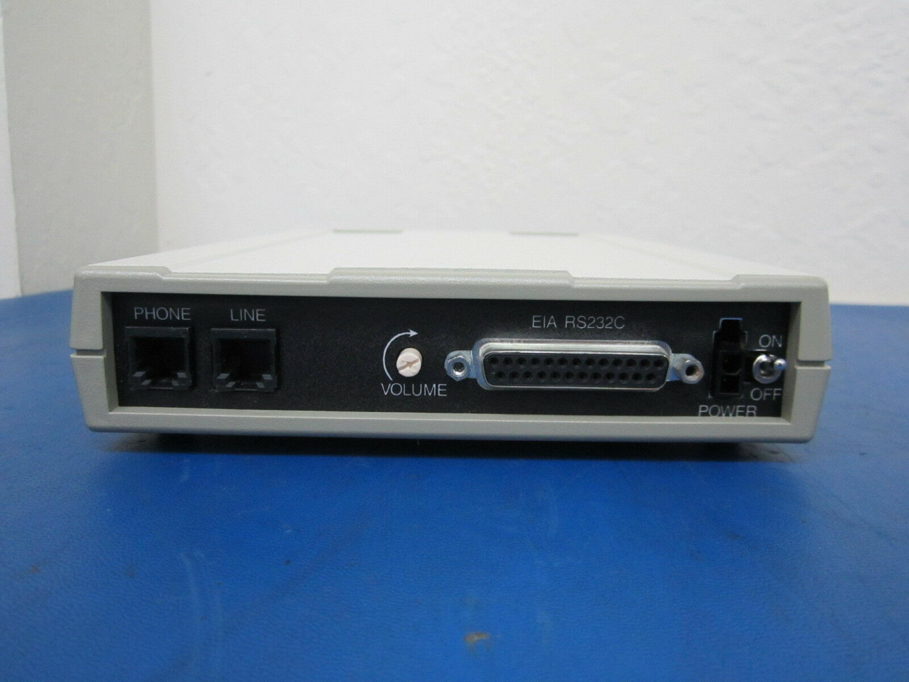 MULTITECH SYSTEMS MT1432BA SYNC ASYNC DIAL UP OR 2 WIRE LEASED LINE EXT.