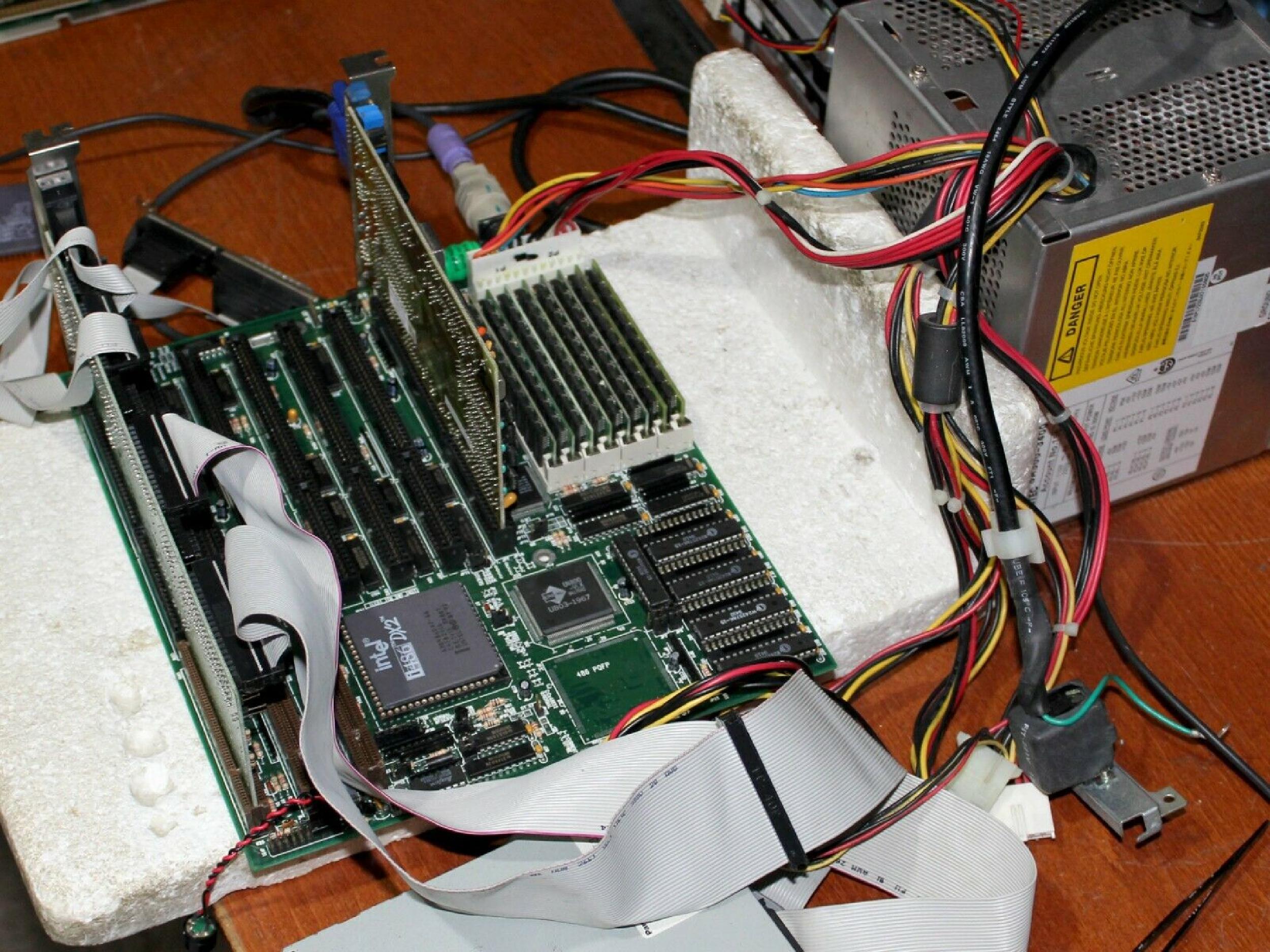 INTEL 486DX2-66 486-DX2/66 PROCESSOR 486DX2-66