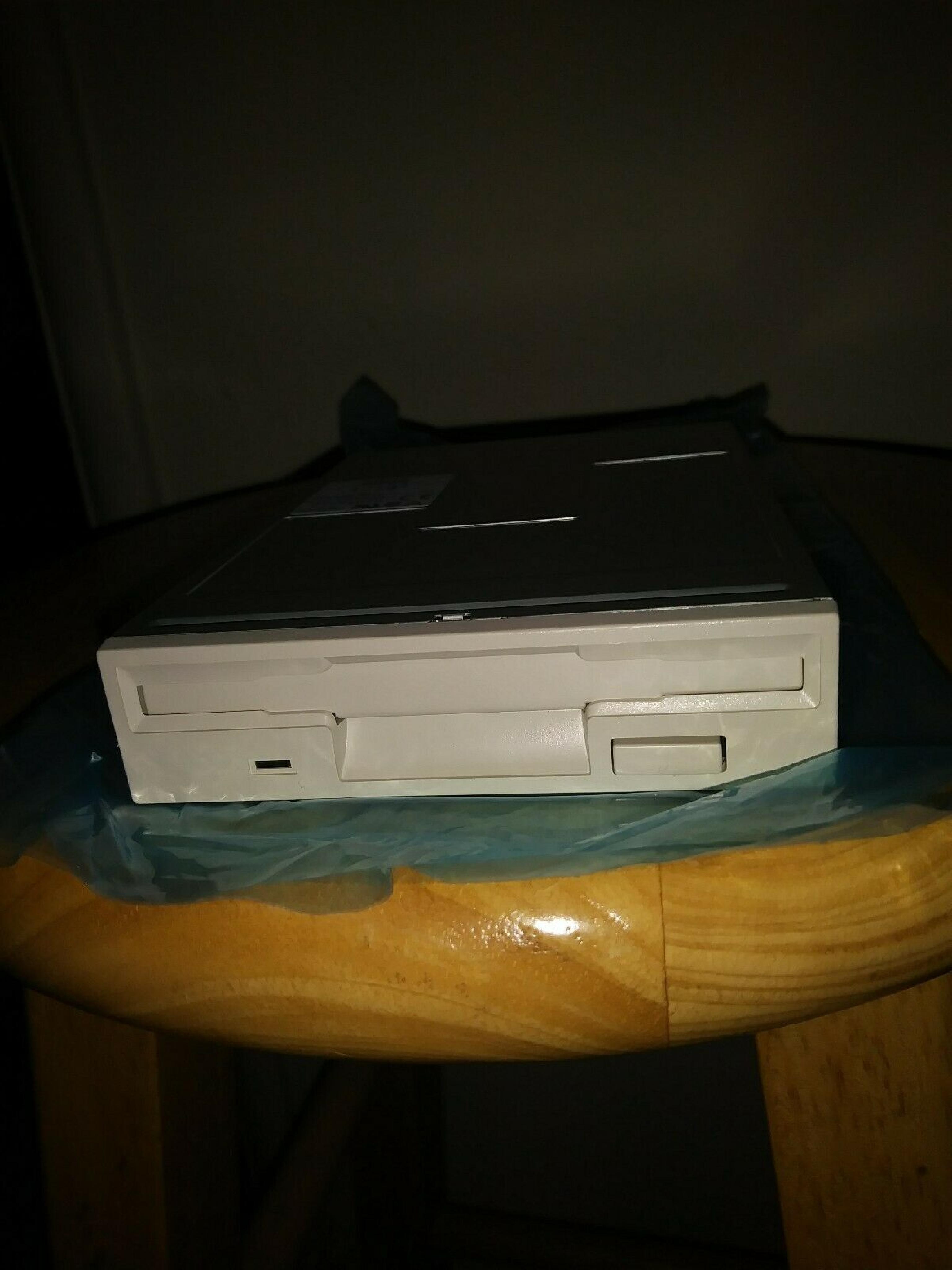 SONY MPF920-1 1.44 FLOPPY DRIVE BLACK FACE, PULLED FROM NOKIA 440 FIREWALL 1.44MB