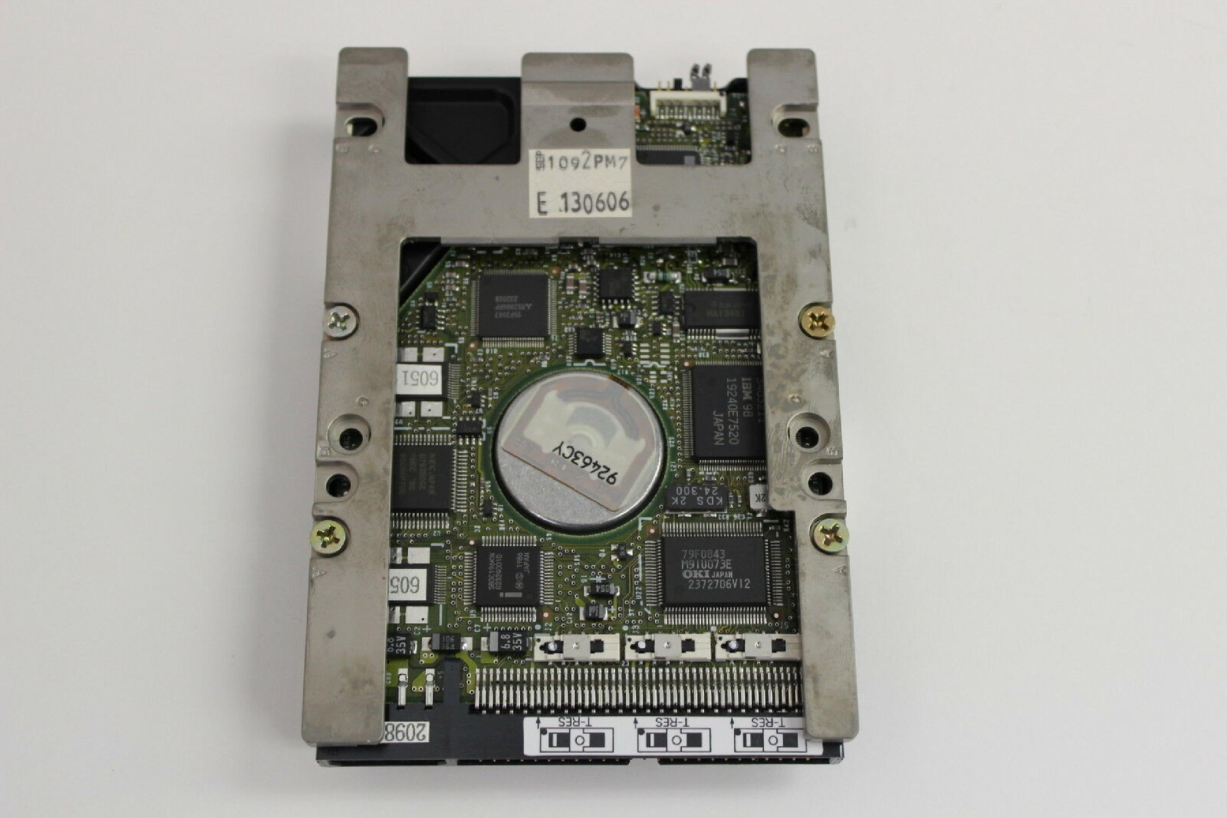IBM WDS-3200 212MB SCSI 3.5INCH 50 PIN