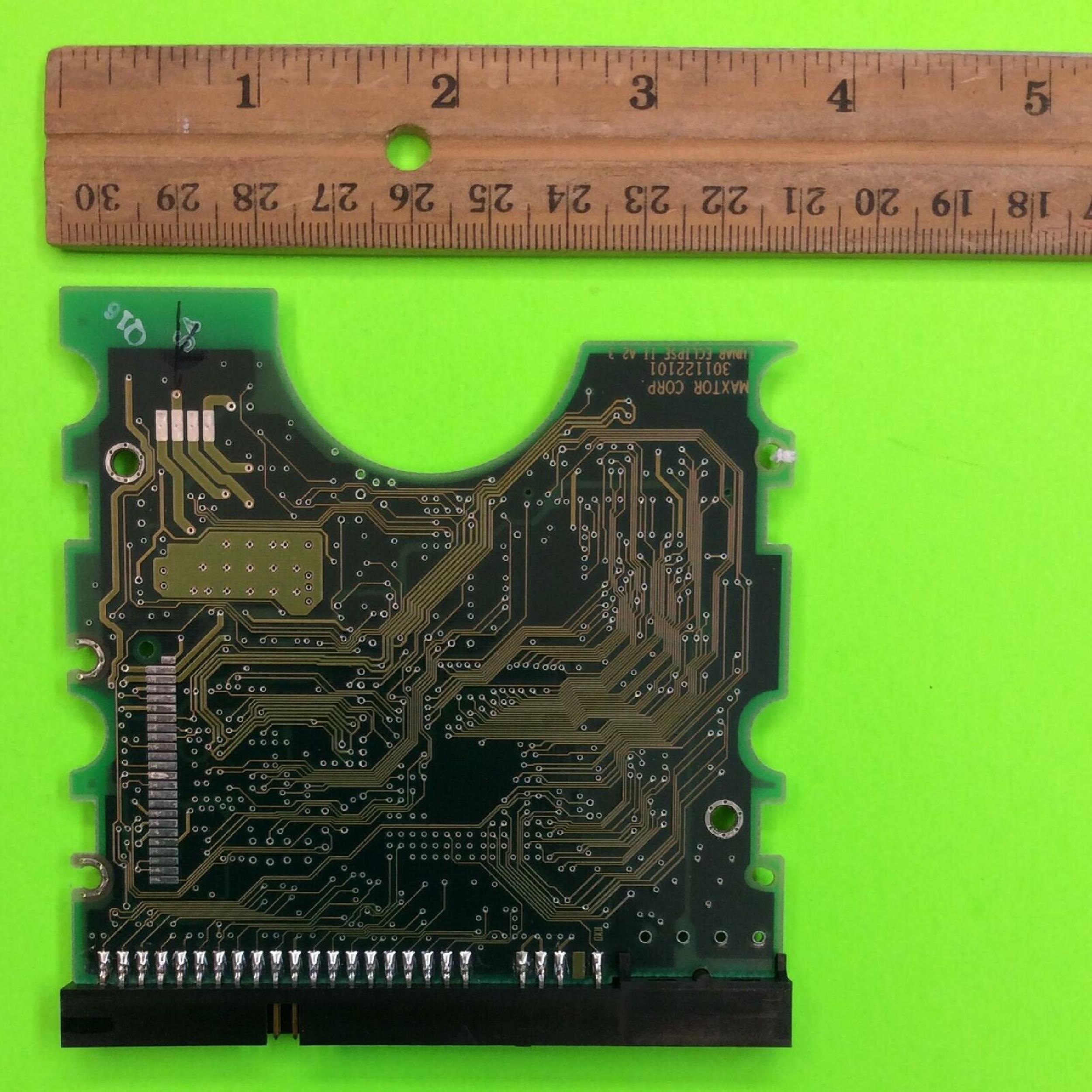 MAXTOR 83201A6 IDE HARD DRIVE 3.5 INCH 3.2GB