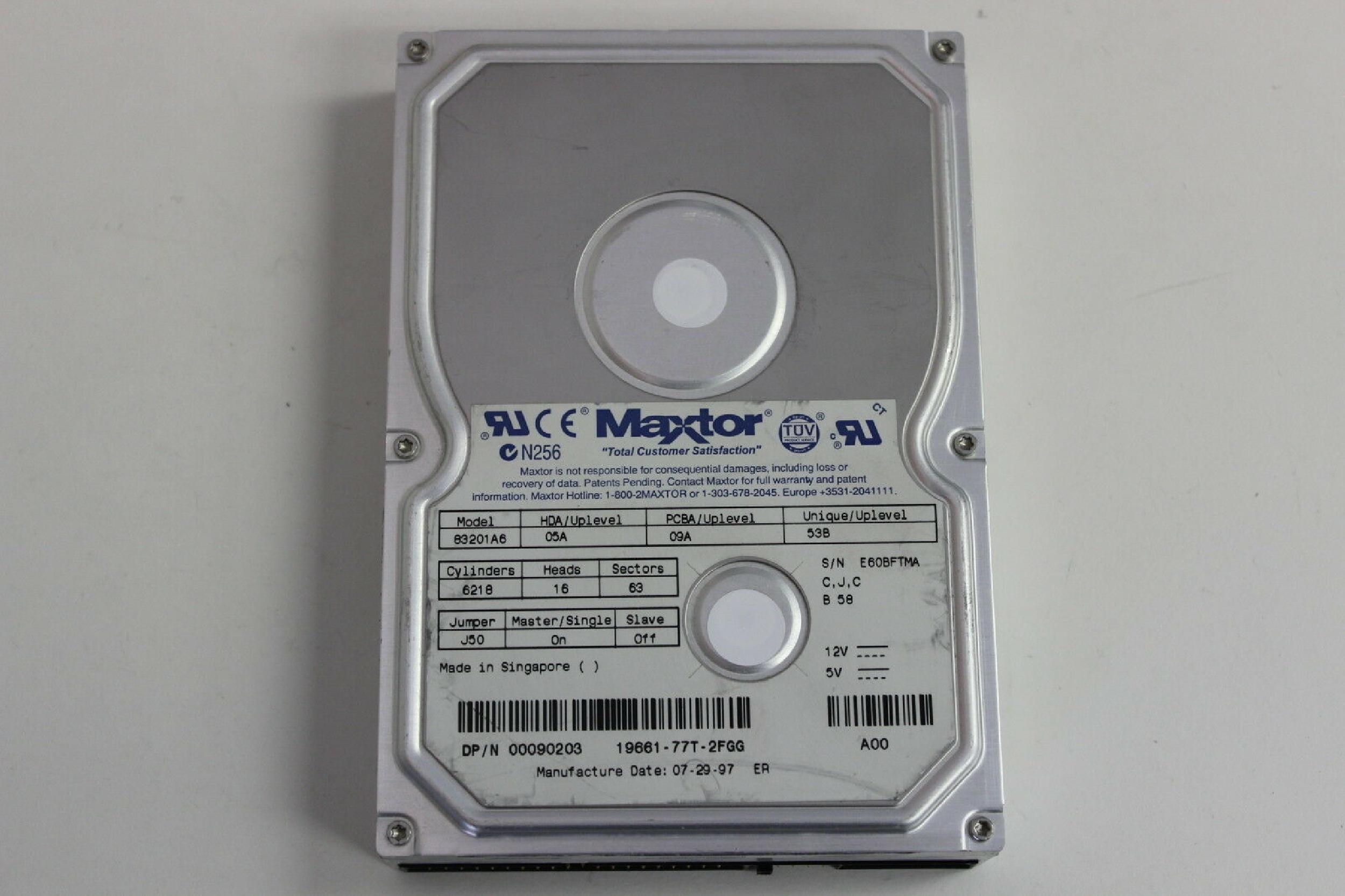 MAXTOR 90203 IDE HARD DRIVE 3.5 INCH 3.2GB