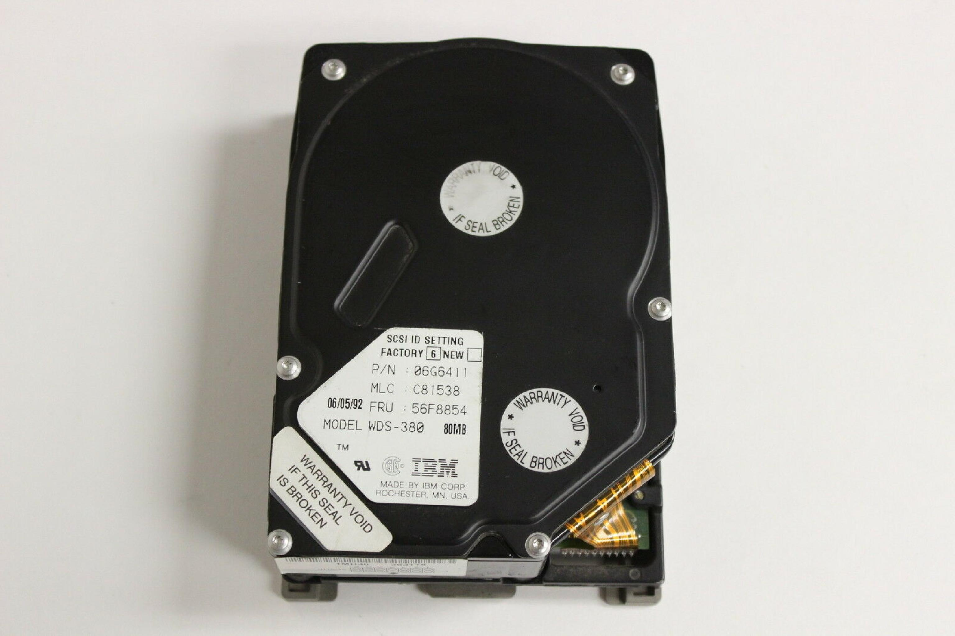 IBM 56F8854 80MB SCSI HARD DRIVE 8565-121 WDS-380S