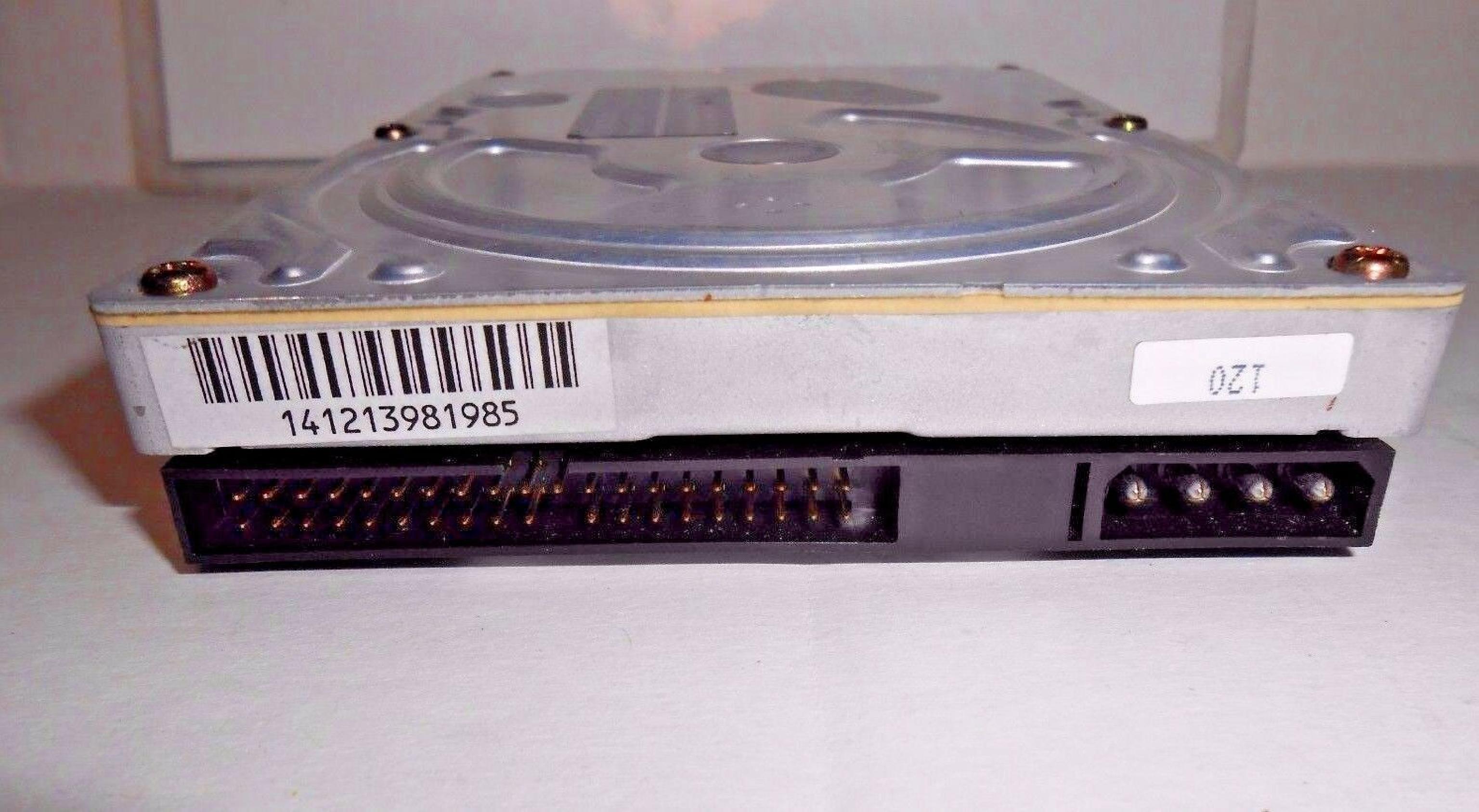 QUANTUM GM12A012 PRO DRIVE LPS 120AT IDE HARD DRIVE 3.5 INCH 120MB