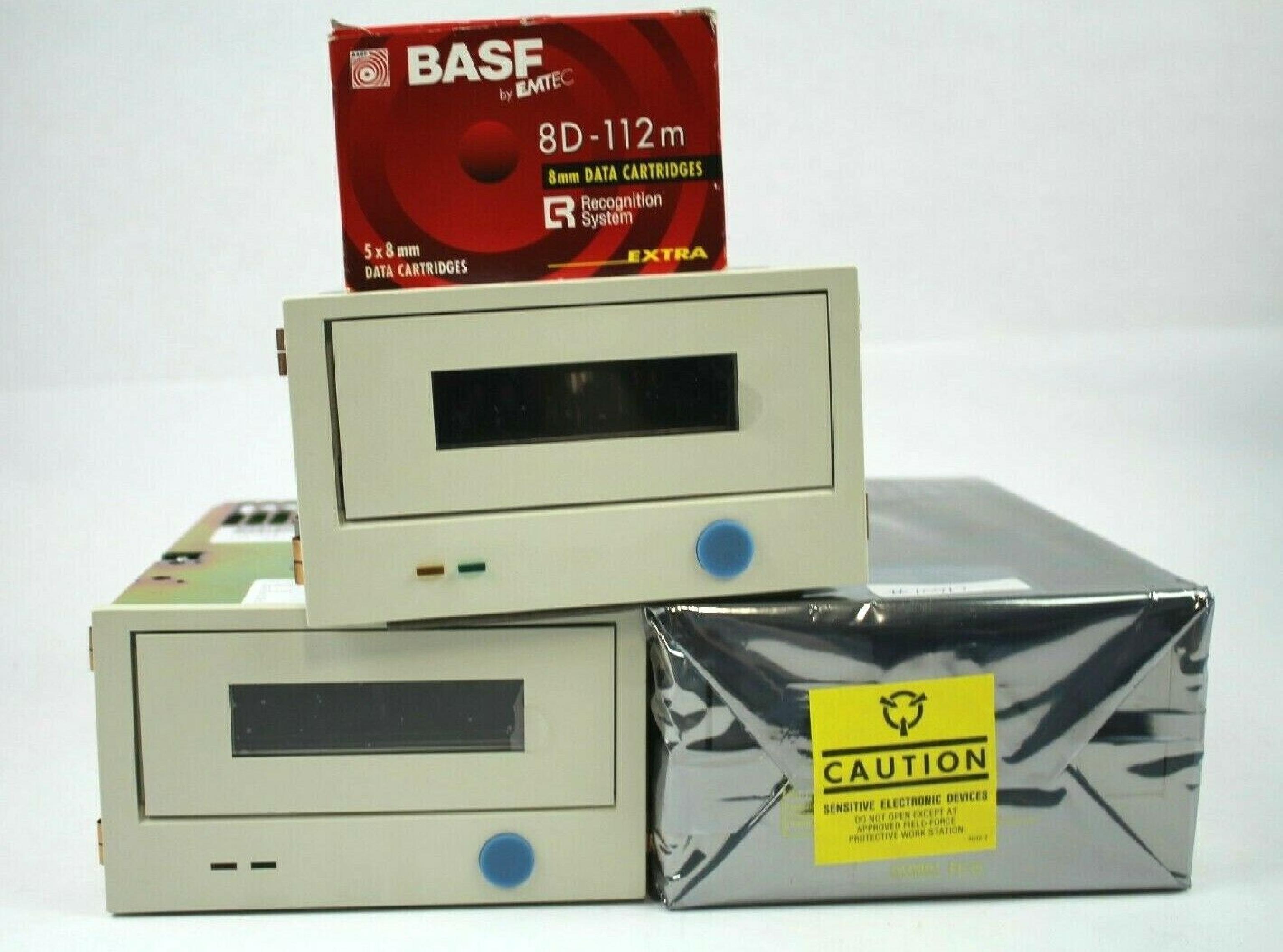 EXABYTE EXB-8200 8MM 2.3GB SCSI 5.25 INCH FULL HEIGTH TAPE DRIVE