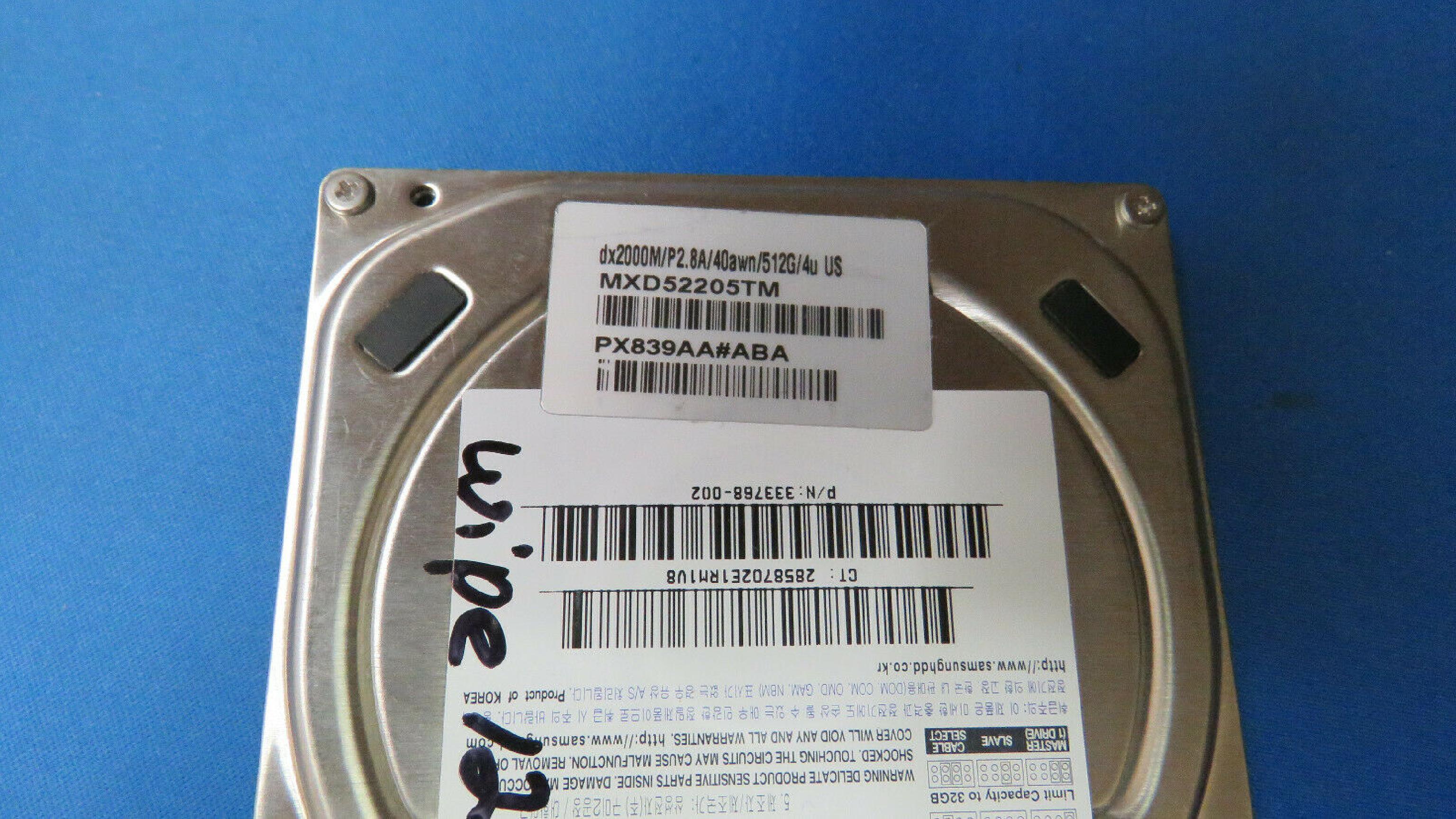 SAMSUNG / SEAGATE SP0411N 40GB 3.5 INCH 7200 RPM IDE HARD DRIVE P/V SSN SLIM HD DATE: 2004.04 LBA: 78,165,360 REV: A F/W: 100-11 PANGO 2004.06 2004.09 2004.10 2004.11 2004.02 2005.03 2004.05 REV F/W DATE 2004.03