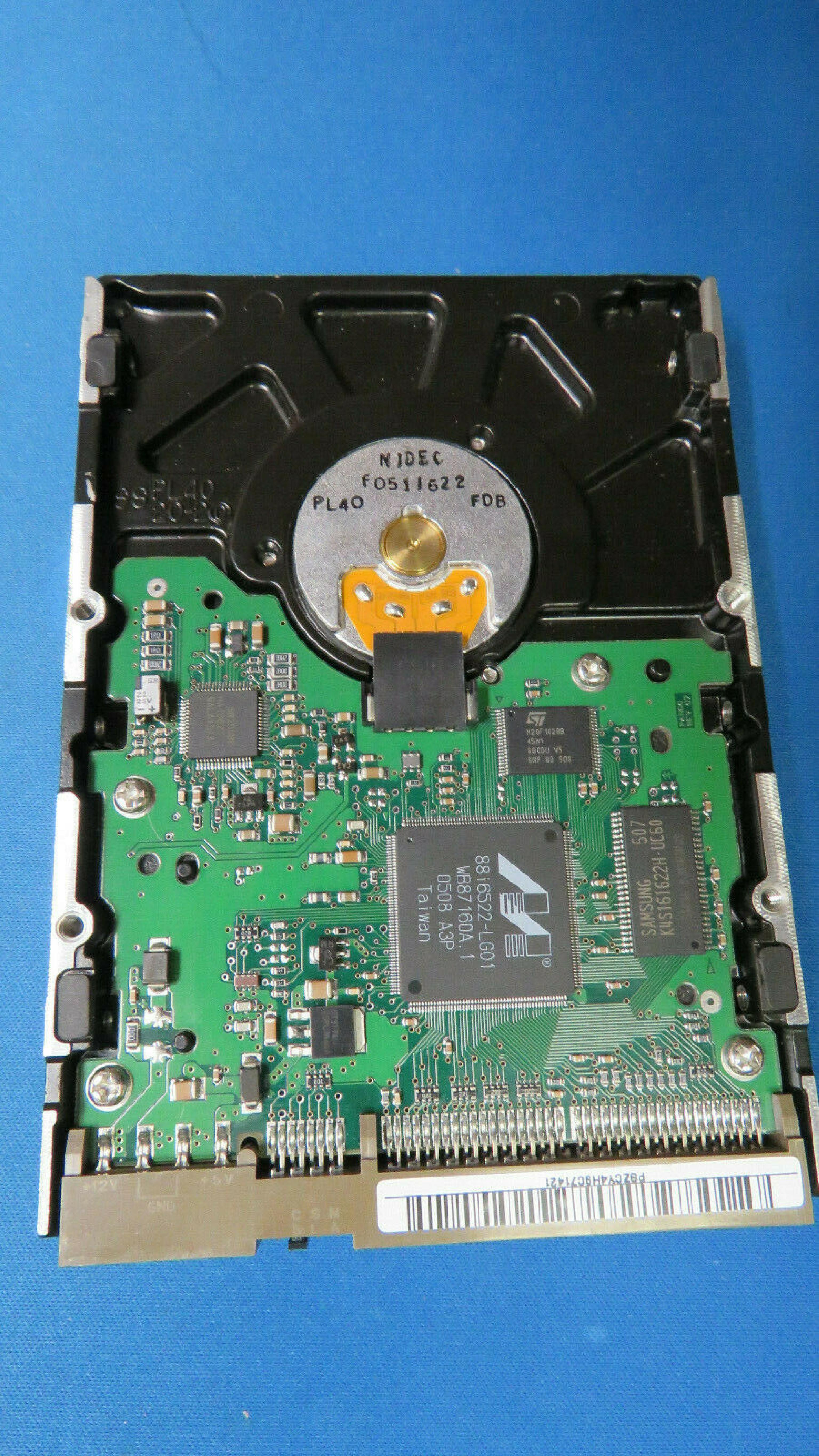 SAMSUNG / SEAGATE SP0411N 40GB 3.5 INCH 7200 RPM IDE HARD DRIVE P/V SSN SLIM HD DATE: 2004.04 LBA: 78,165,360 REV: A F/W: 100-11 PANGO 2004.06 2004.09 2004.10 2004.11 2004.02 2005.03 2004.05 REV F/W DATE 2004.03