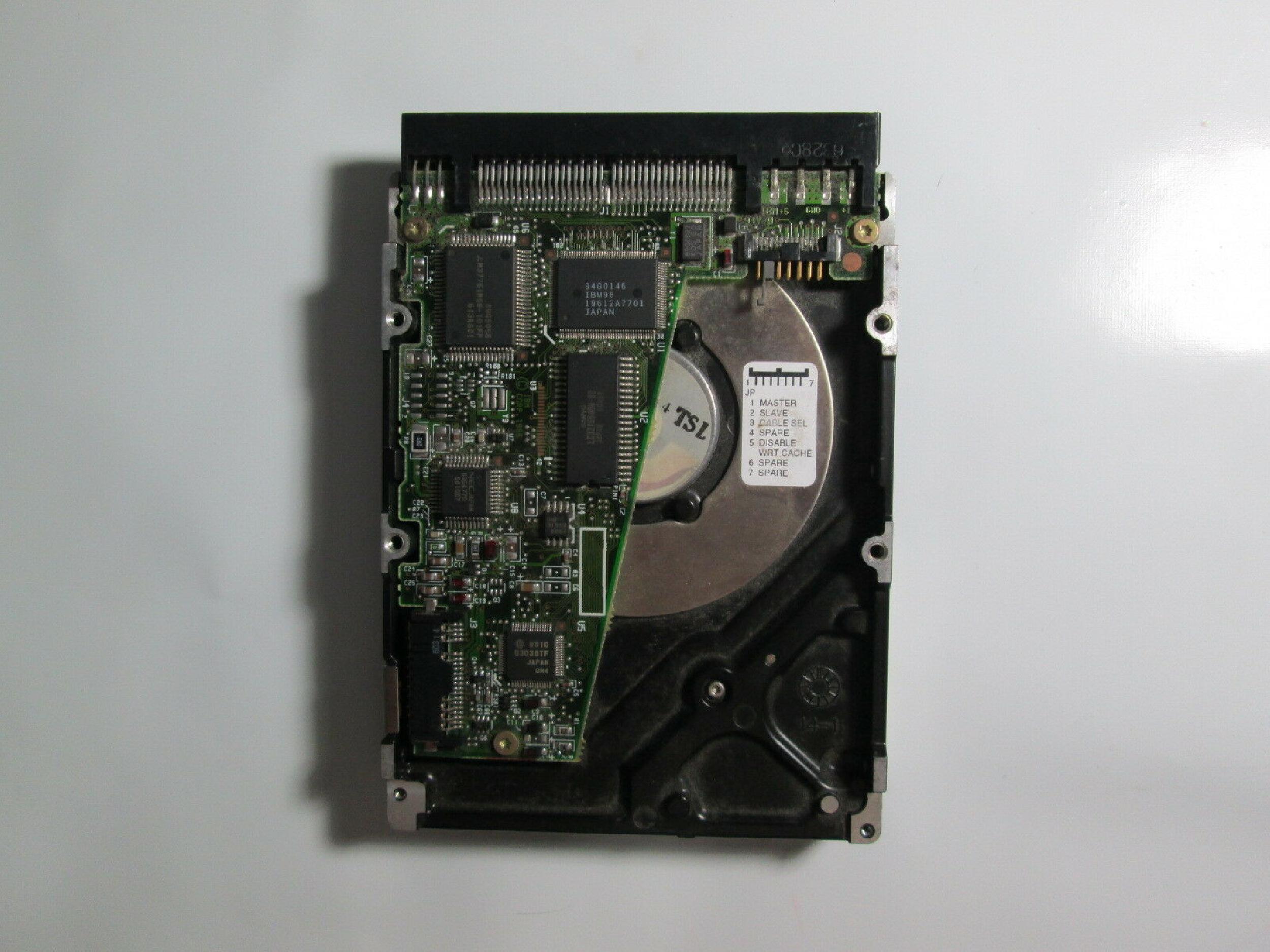 IBM DJAA-31700 1.7GB AT IDE 3.5 INCH HARD DRIVE