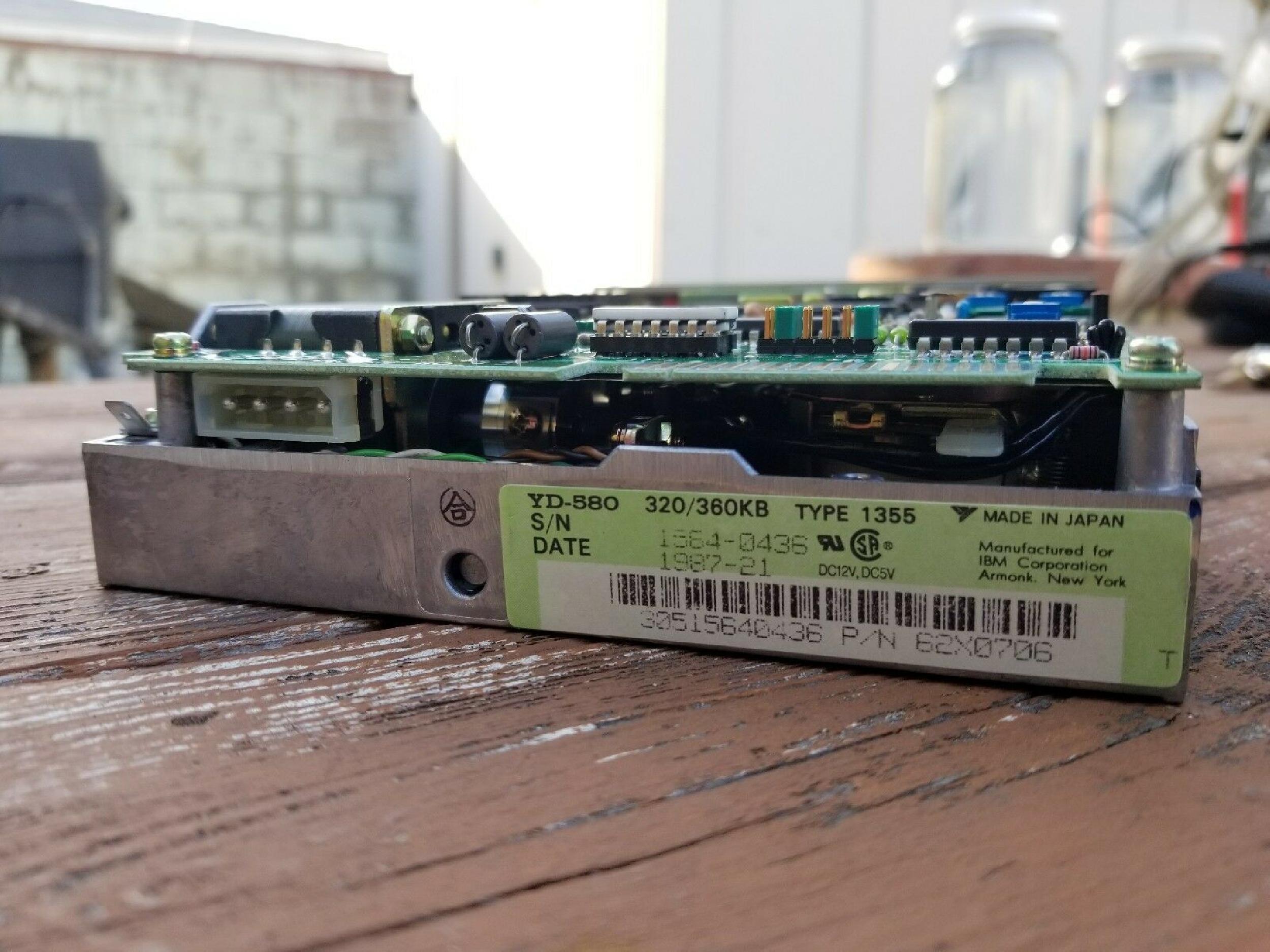 IBM YD-580 CLONE BLACK HH 5.25 FLOPPY YD-580 1354 5.25INCH 320/360KB Floppy Drive TAN FACE PLATE