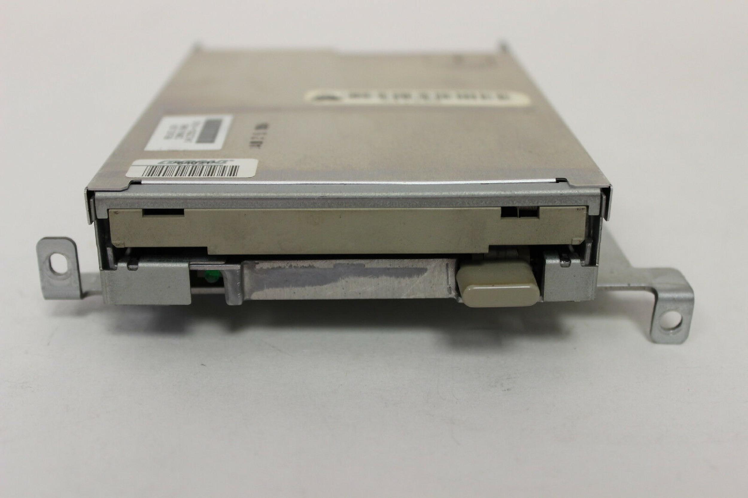 COMPAQ / HEWLETT PACKARD / HP 141350-001 3.5INCH FLOPPY DRIVE PULLED FROM PROLINEA 4/33