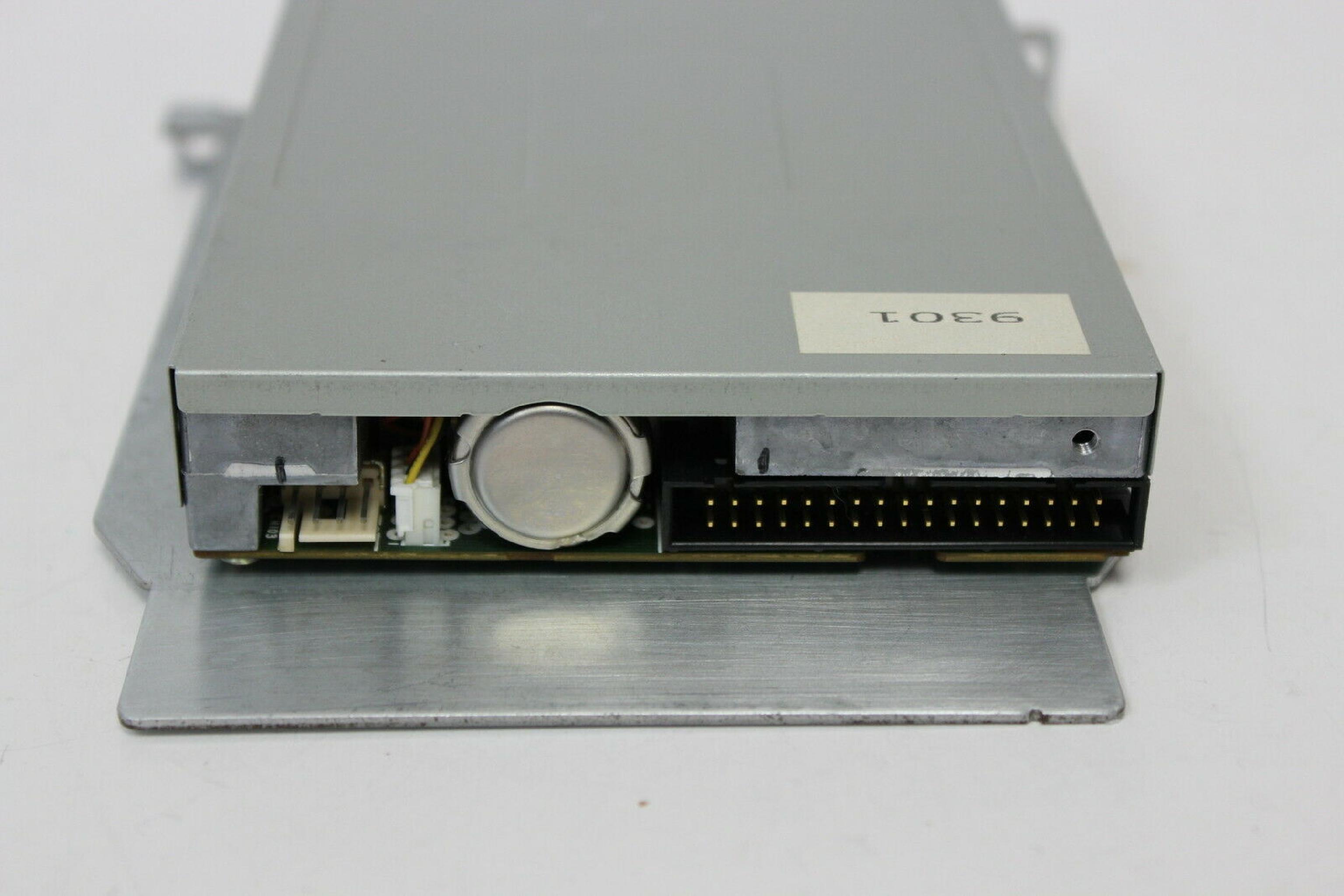 SONY MFD-17W-24 3.5INCH FLOPPY DRIVE PULLED FROM COMPAQ PROLINEA 4/33