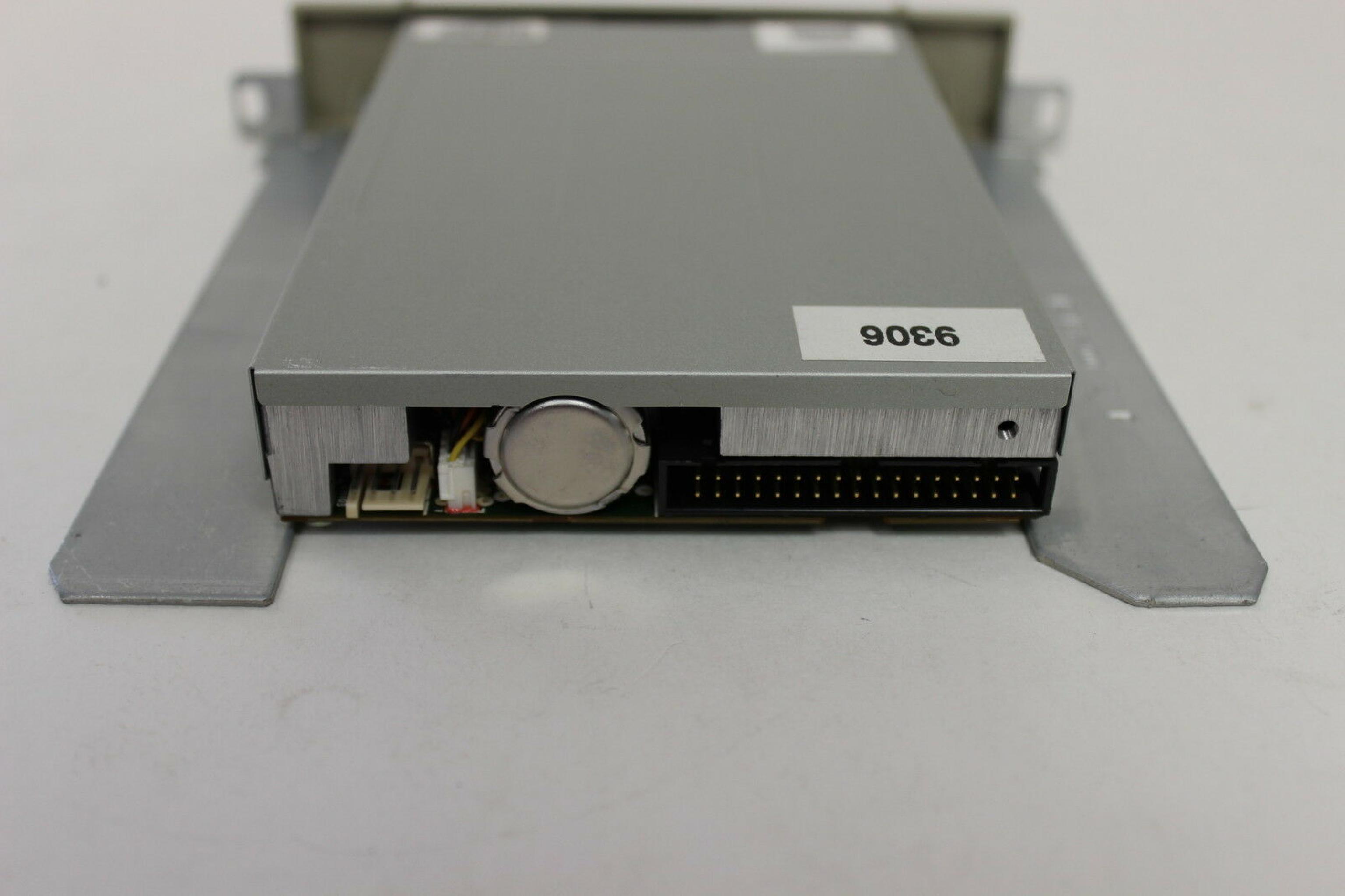 SONY MFD-17W-24 3.5INCH FLOPPY DRIVE PULLED FROM COMPAQ PROLINEA 4/33